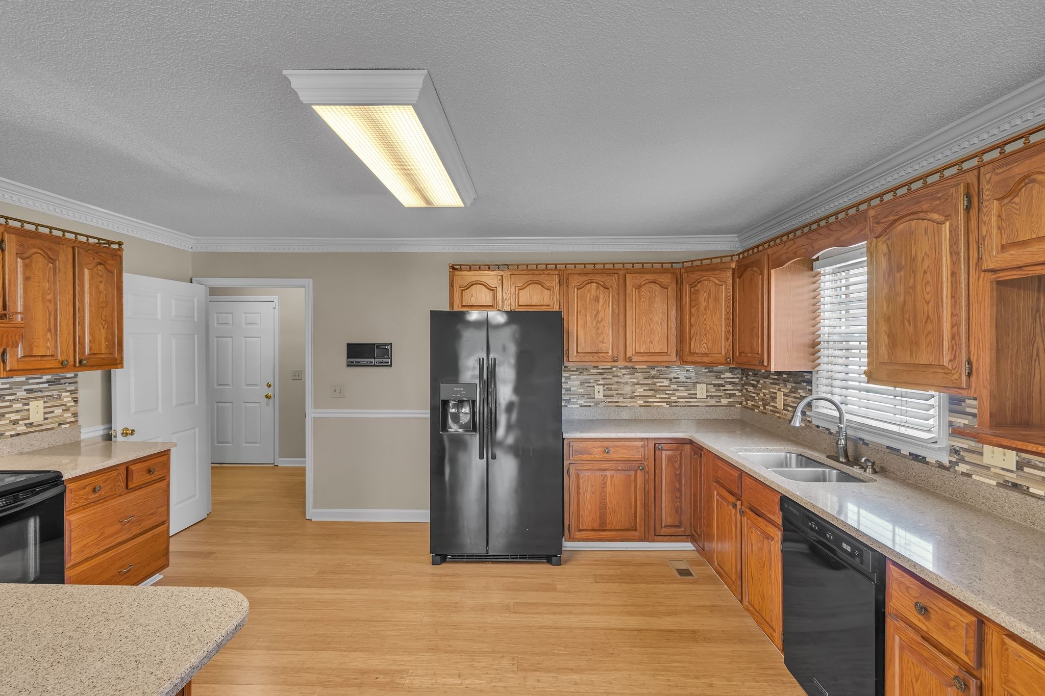 2911 Chaucer Dr