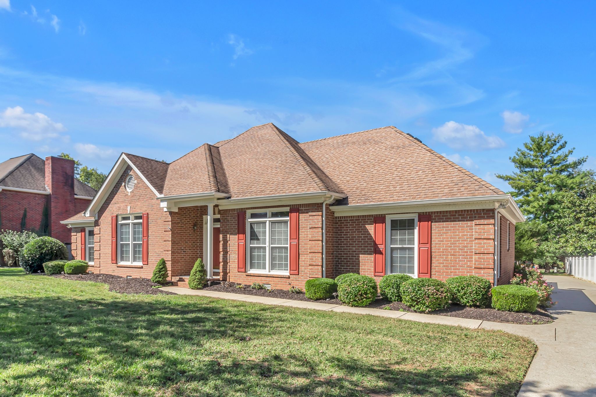 2911 Chaucer Dr