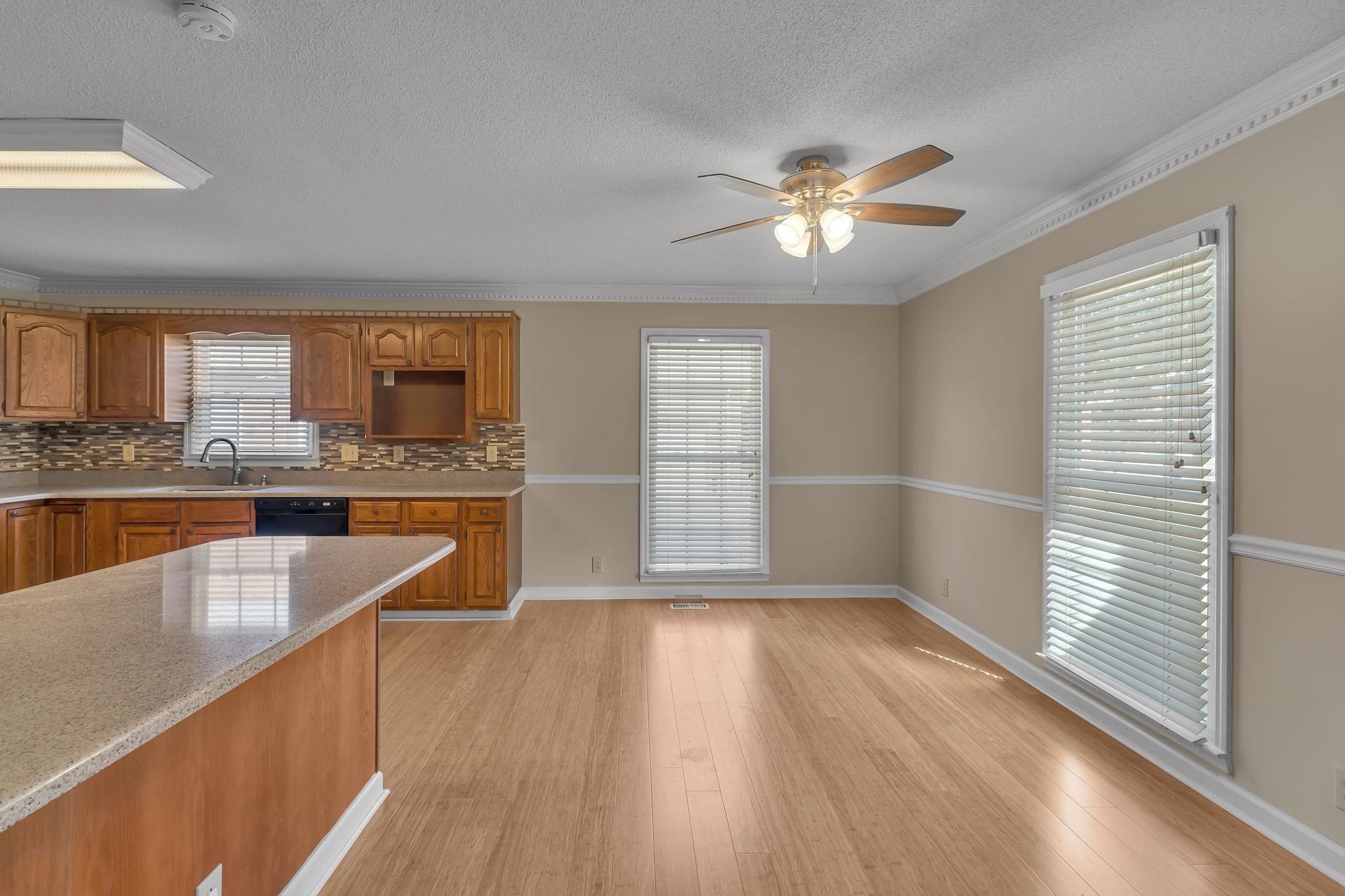 2911 Chaucer Dr