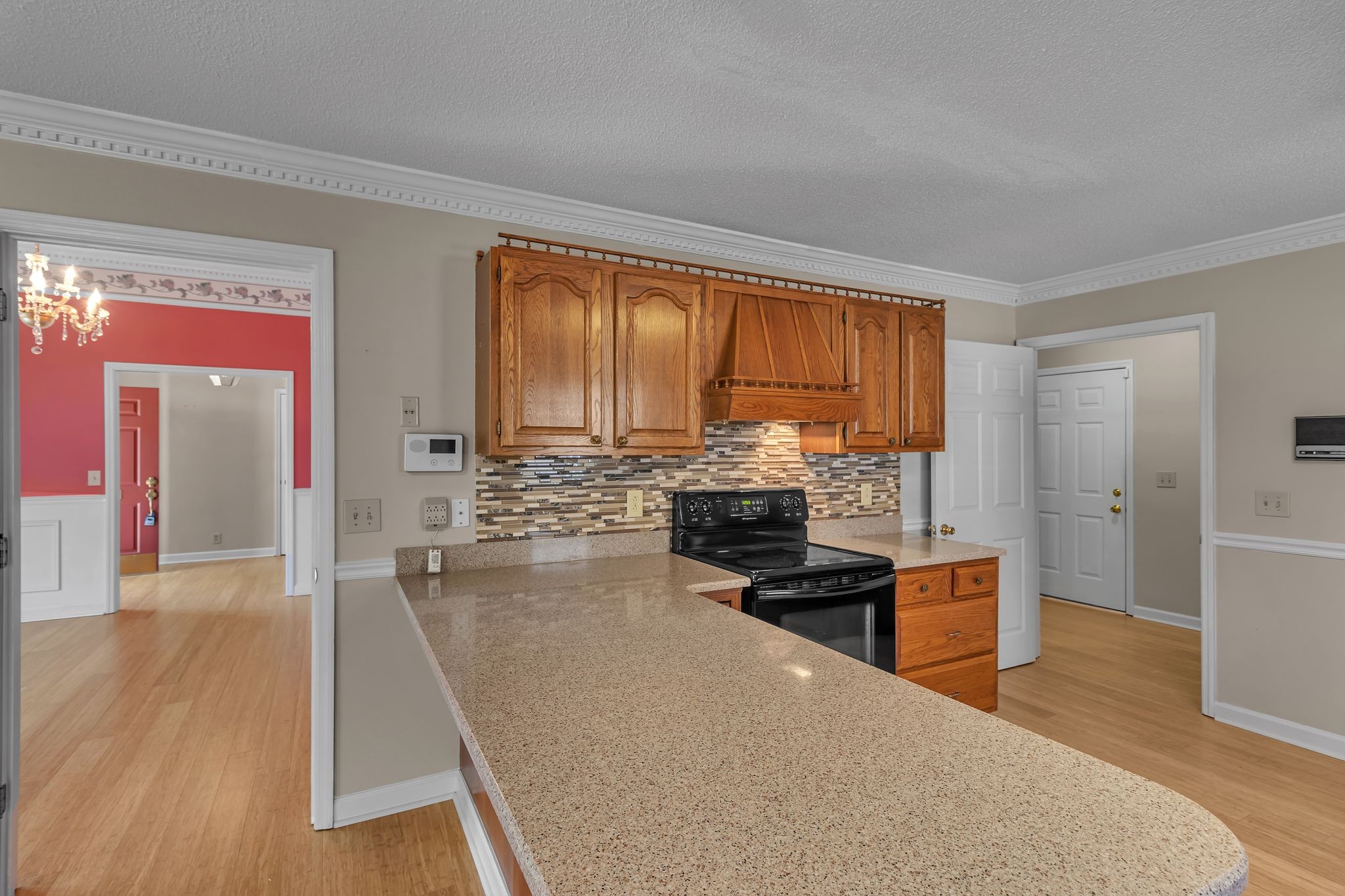 2911 Chaucer Dr