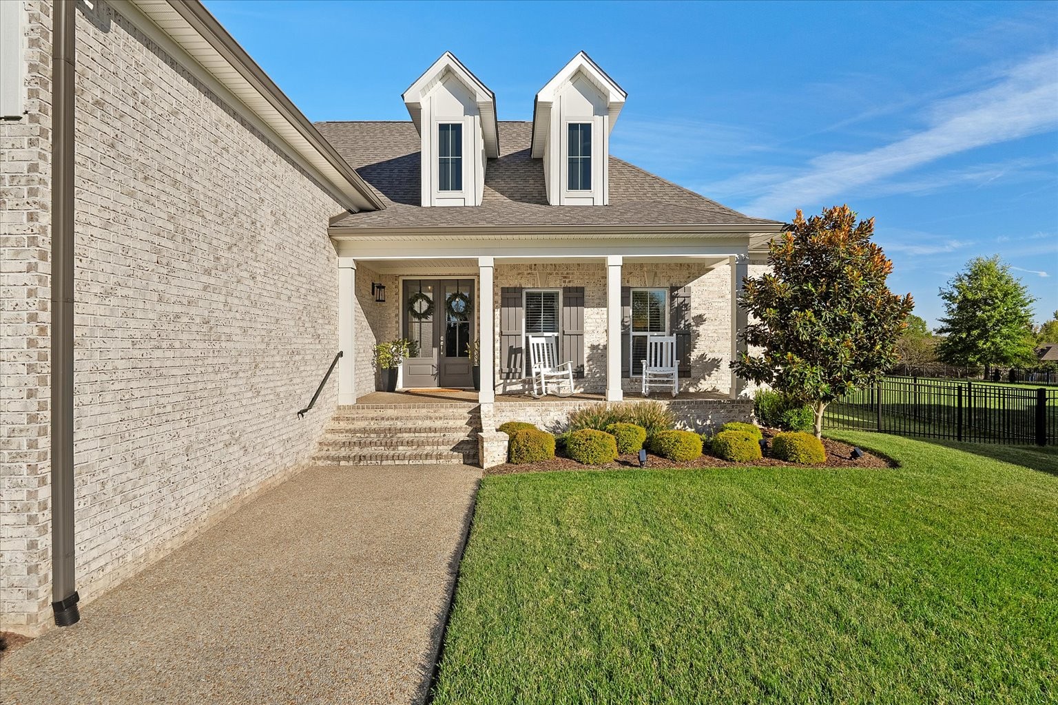 227 Amana Dr