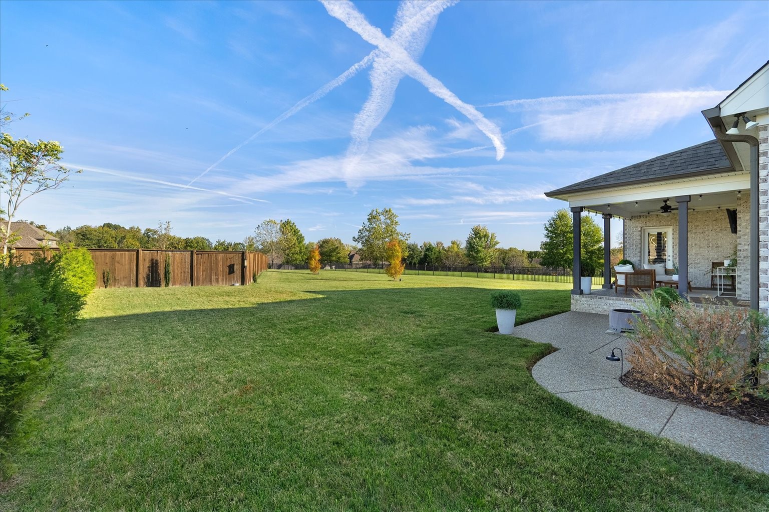 227 Amana Dr