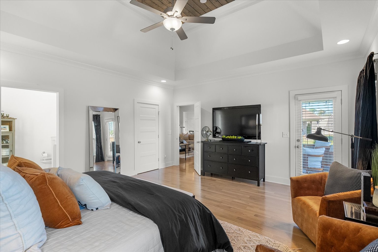 227 Amana Dr