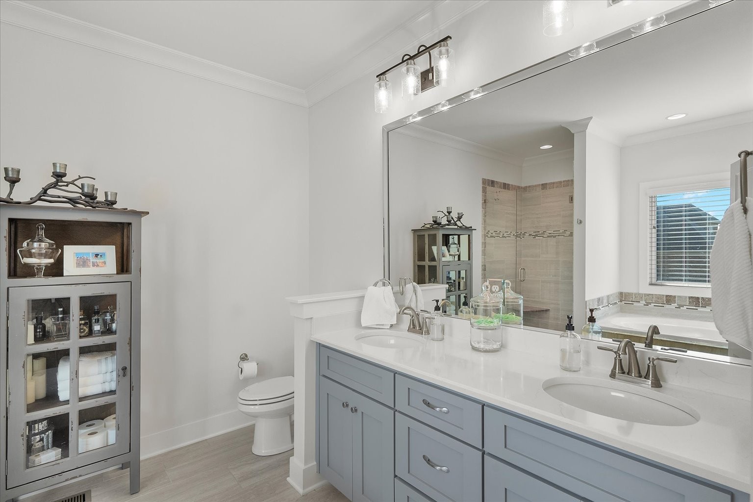 227 Amana Dr