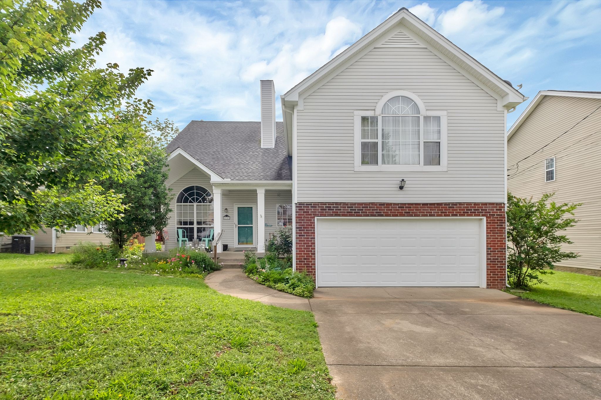 5709 Chestnutwood Trl