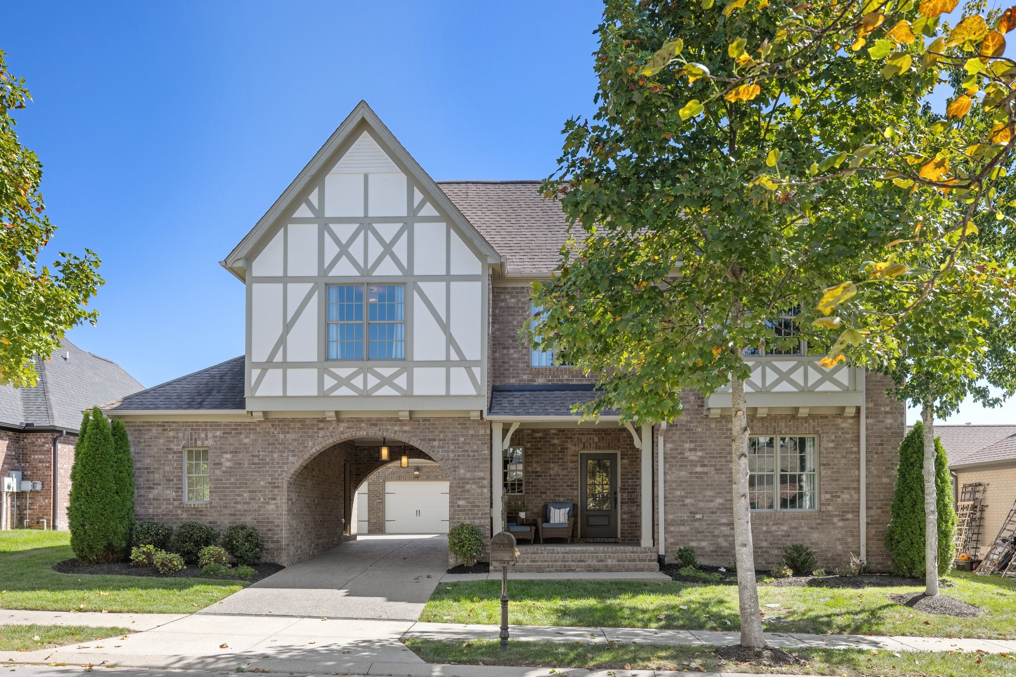 820 Fontwell Ln