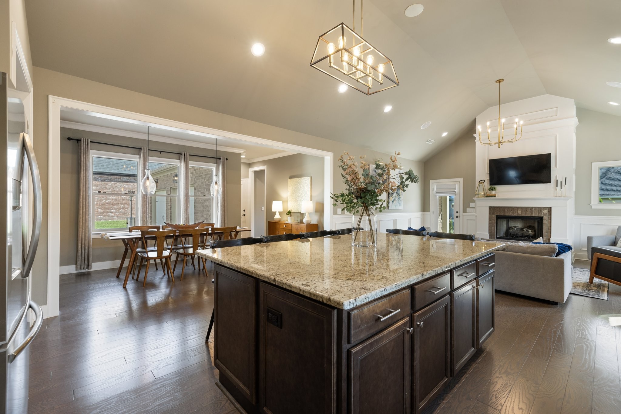 820 Fontwell Ln
