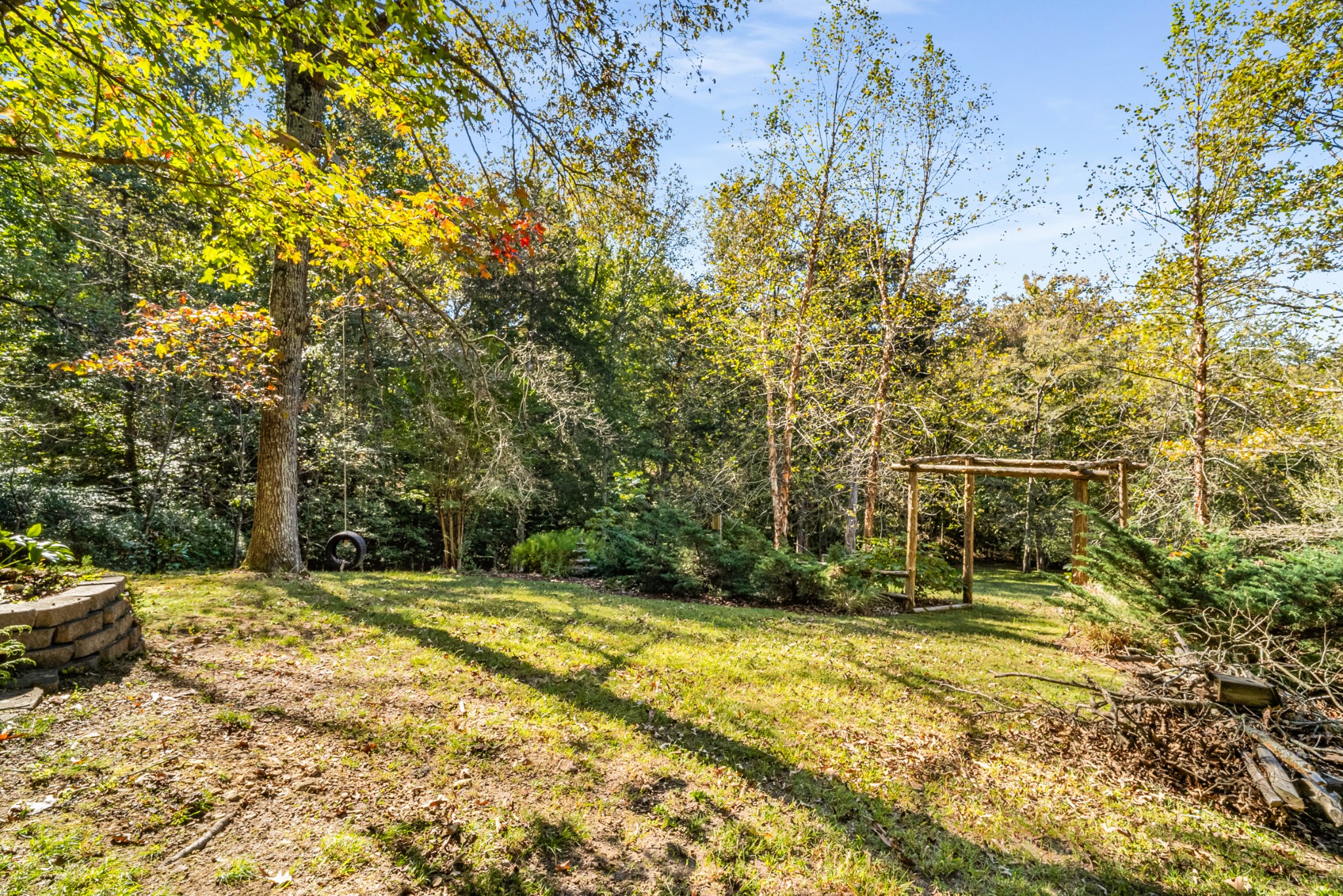 303 Woodlands Dr