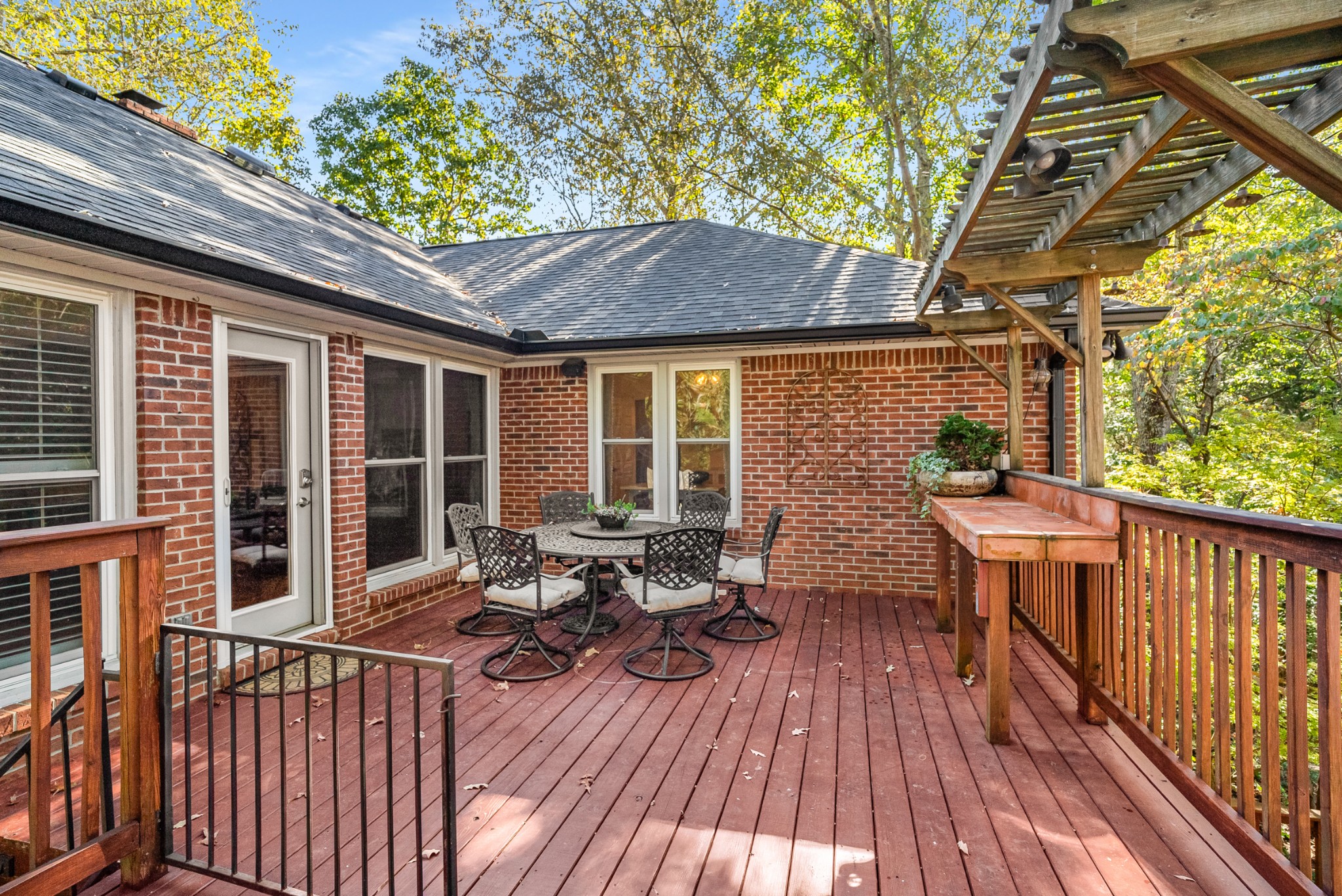 303 Woodlands Dr