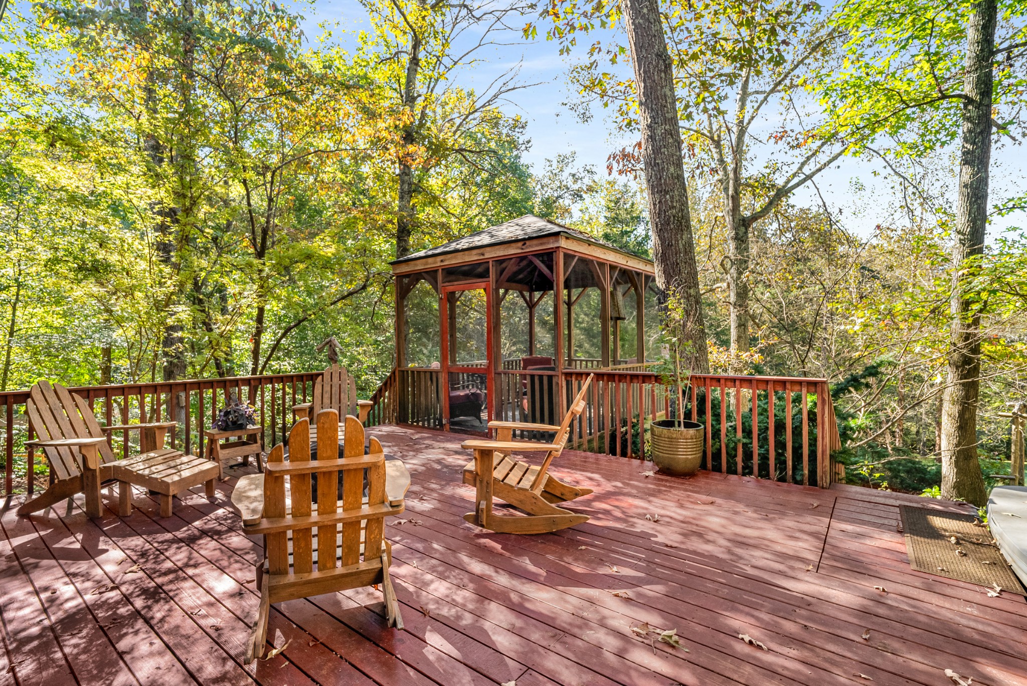 303 Woodlands Dr