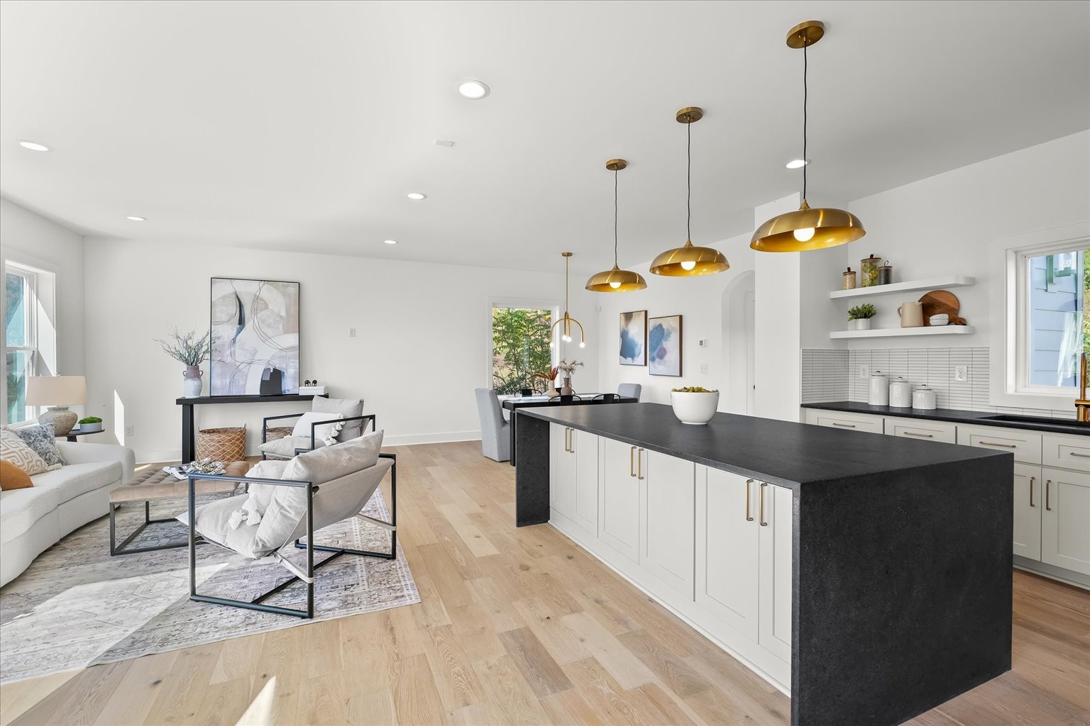 2345 Monticello Dr