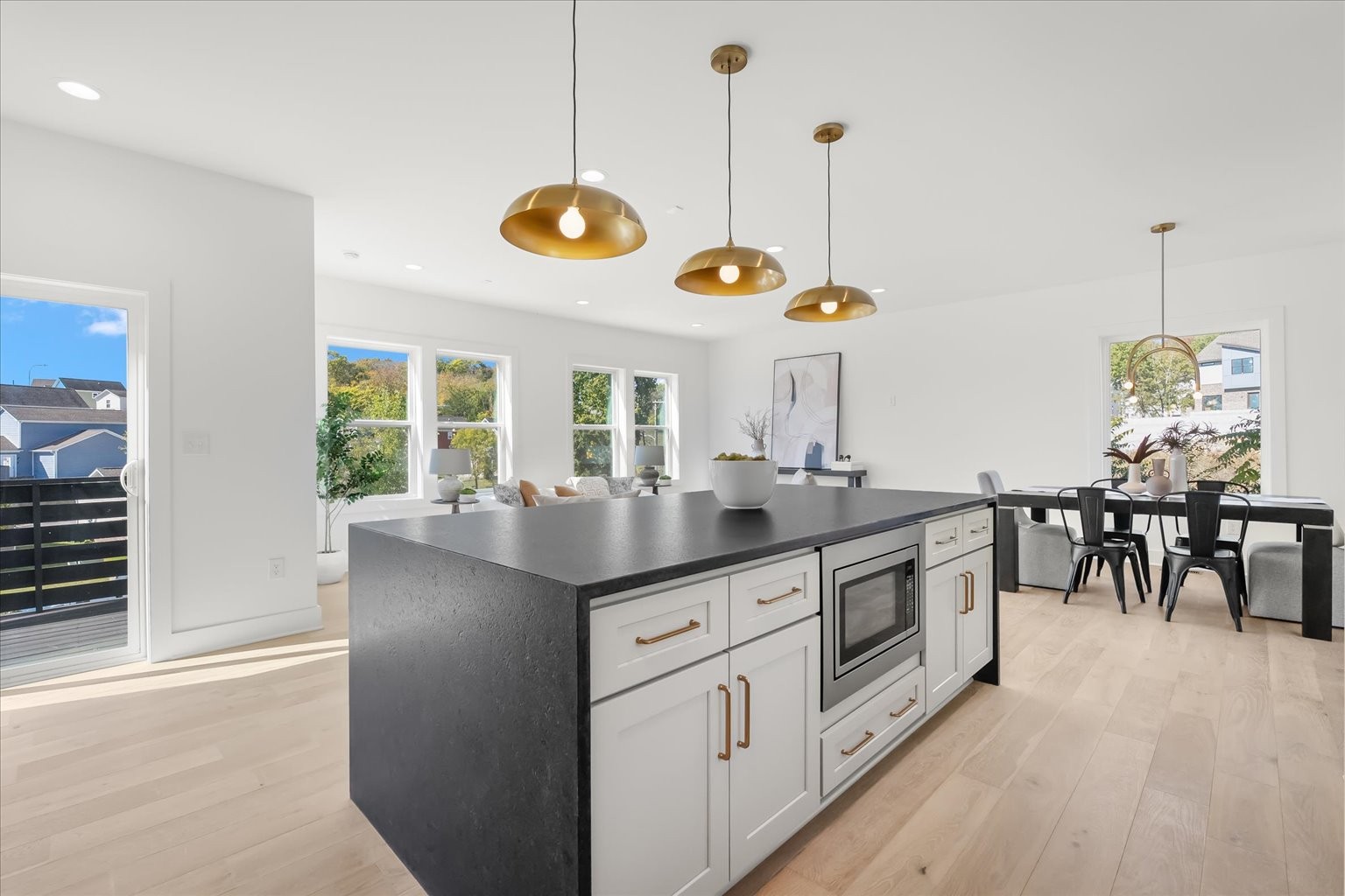 2345 Monticello Dr