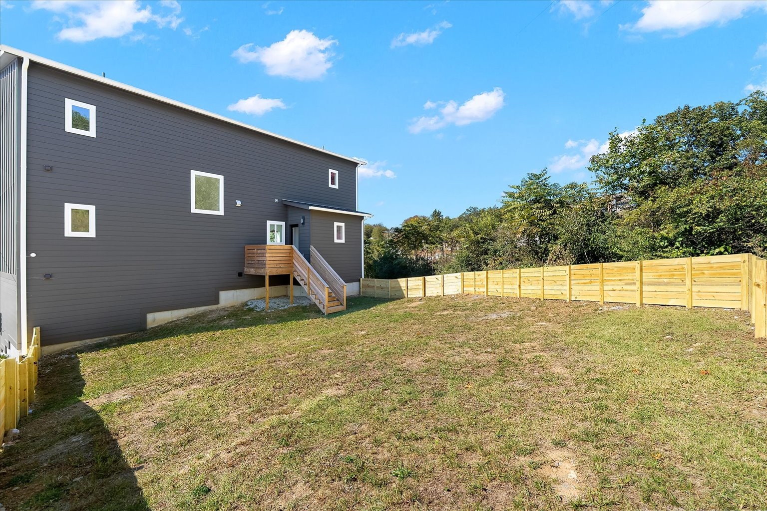 2345 Monticello Dr