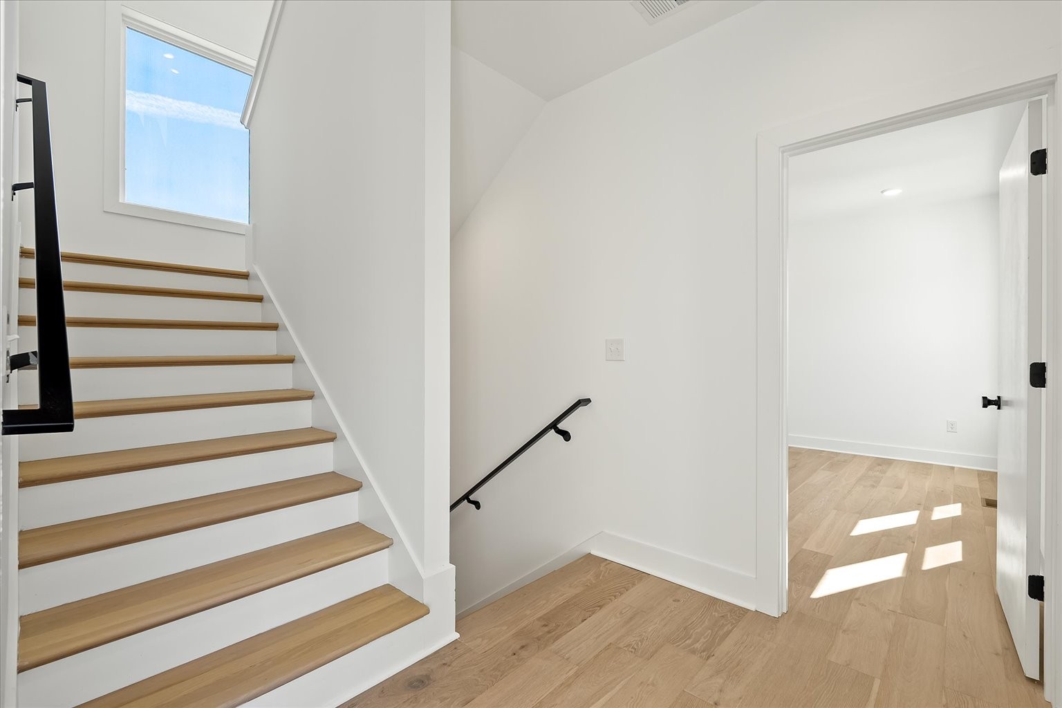 2341 Monticello Dr