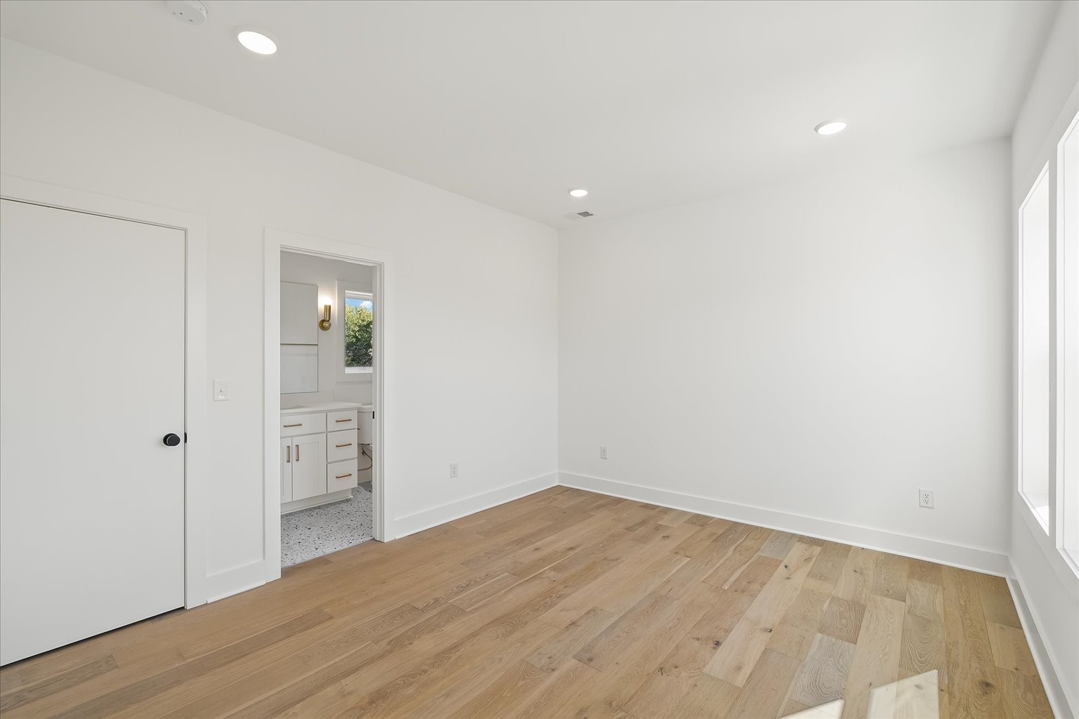 2341 Monticello Dr