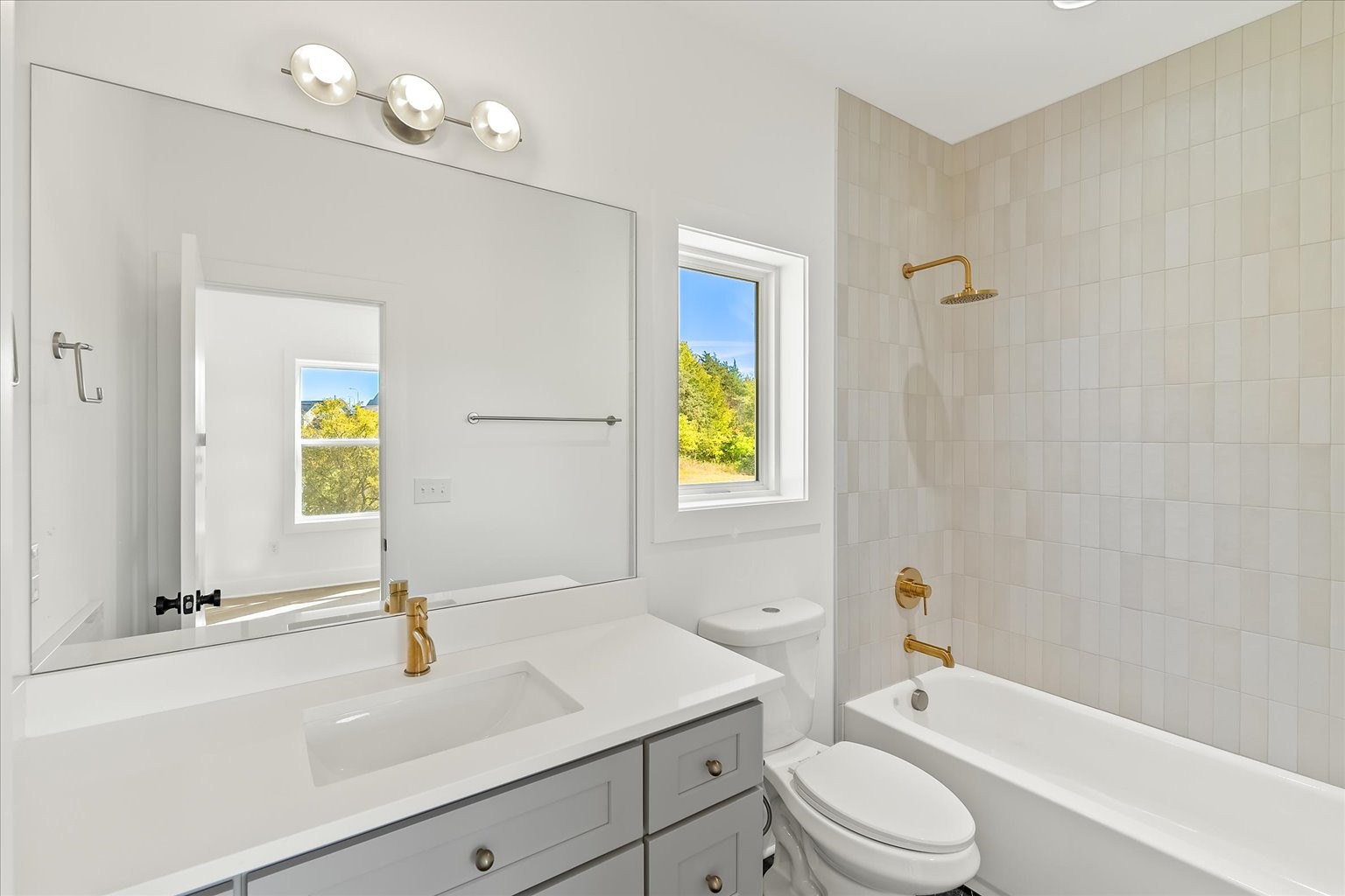 2341 Monticello Dr