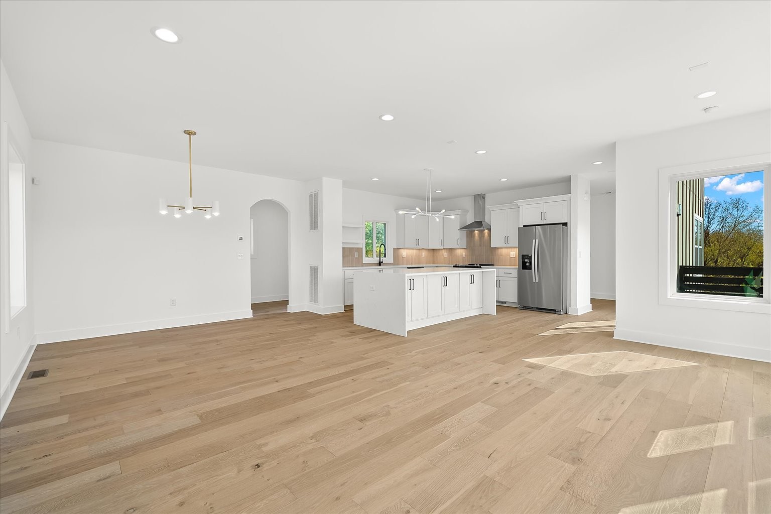 2341 Monticello Dr