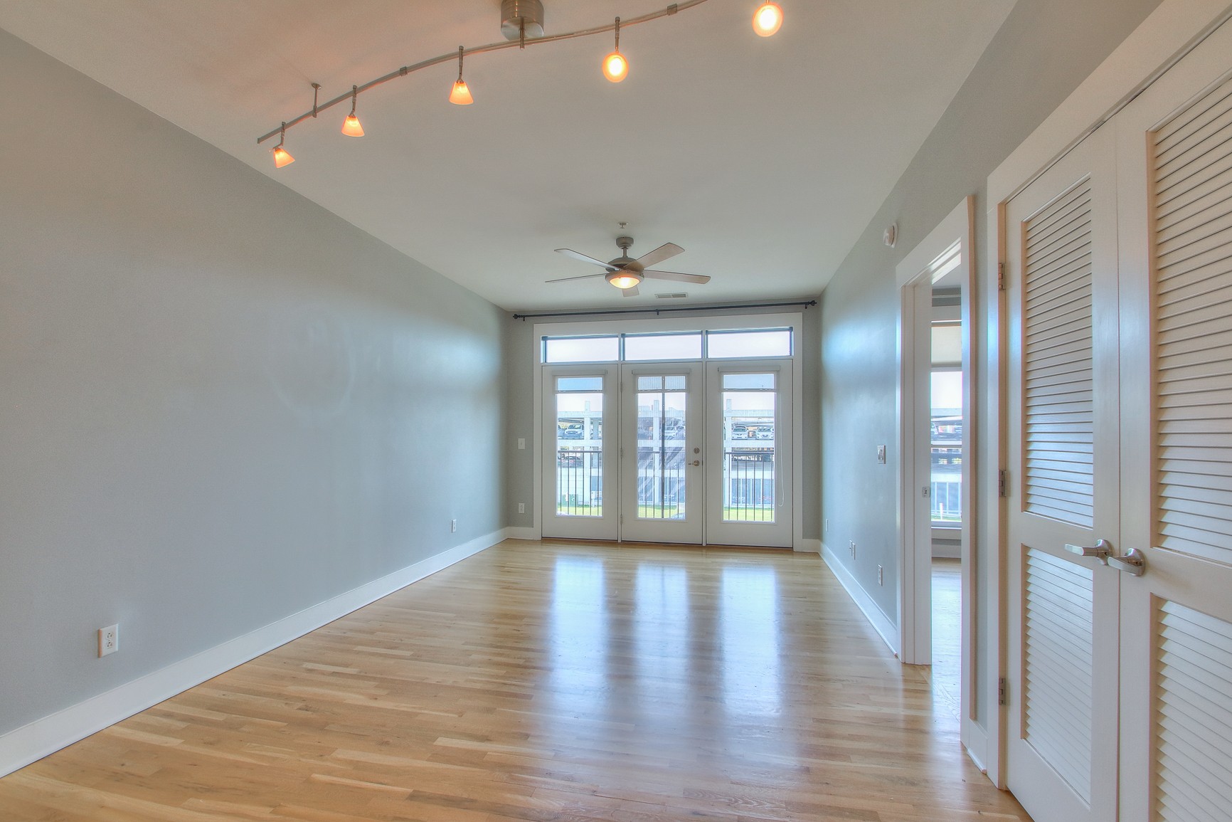 817 3rd Ave, N Unit: 306