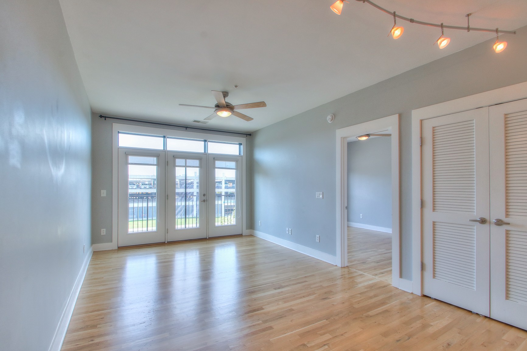817 3rd Ave, N Unit: 306