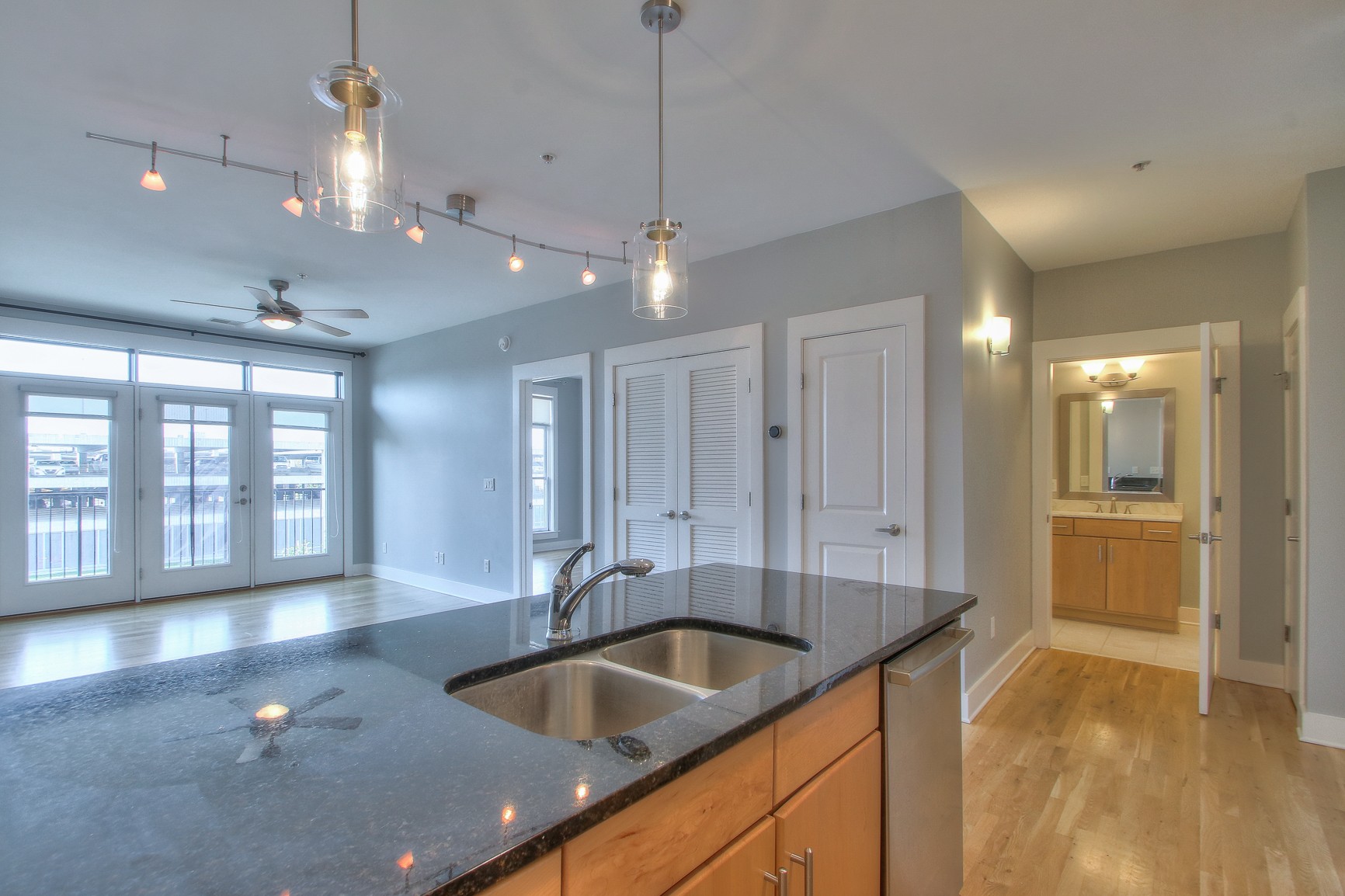 817 3rd Ave, N Unit: 306