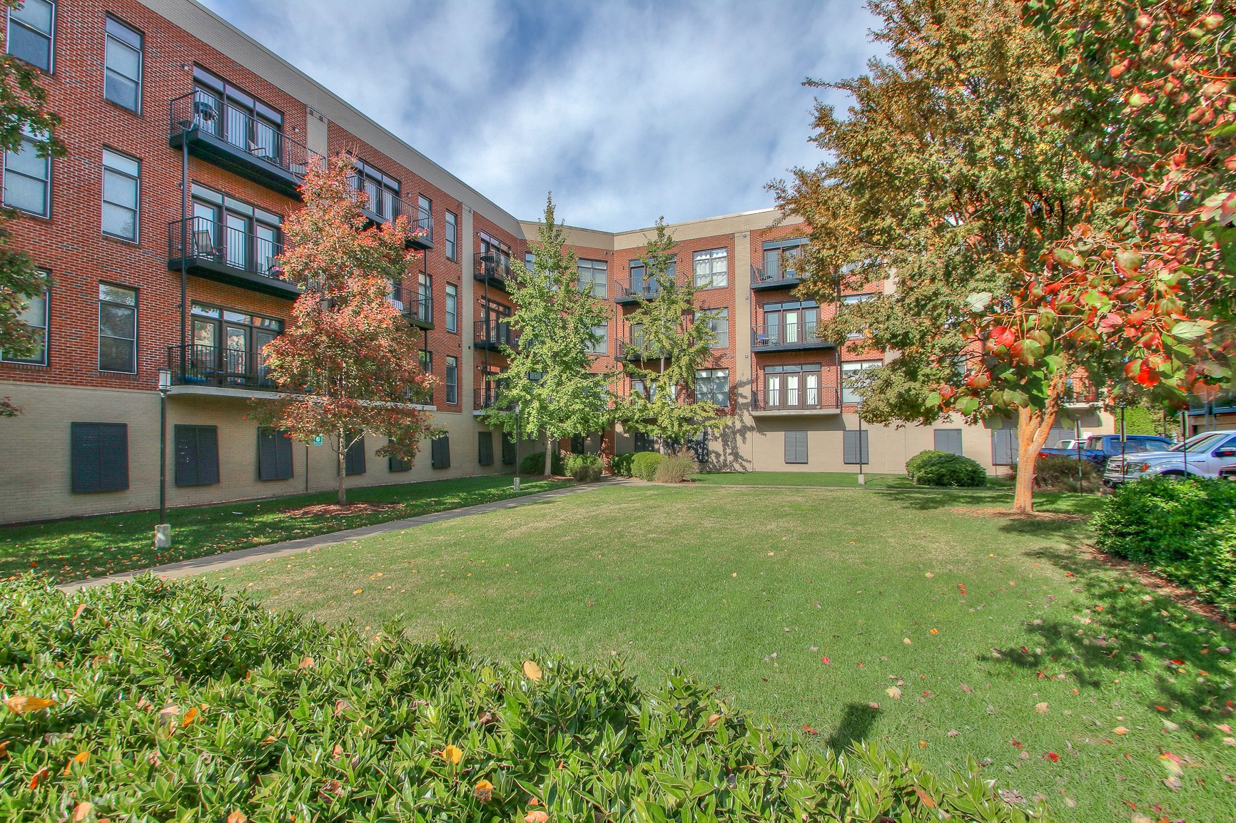 817 3rd Ave, N Unit: 306