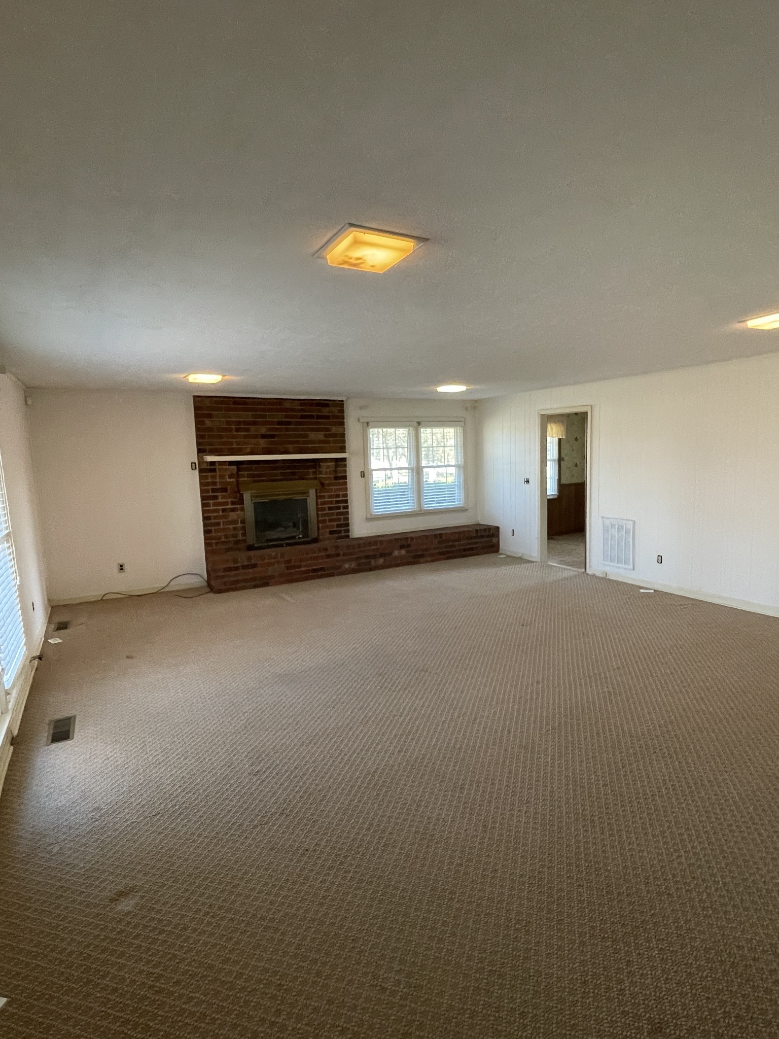 2525 Dilton Mankin Rd