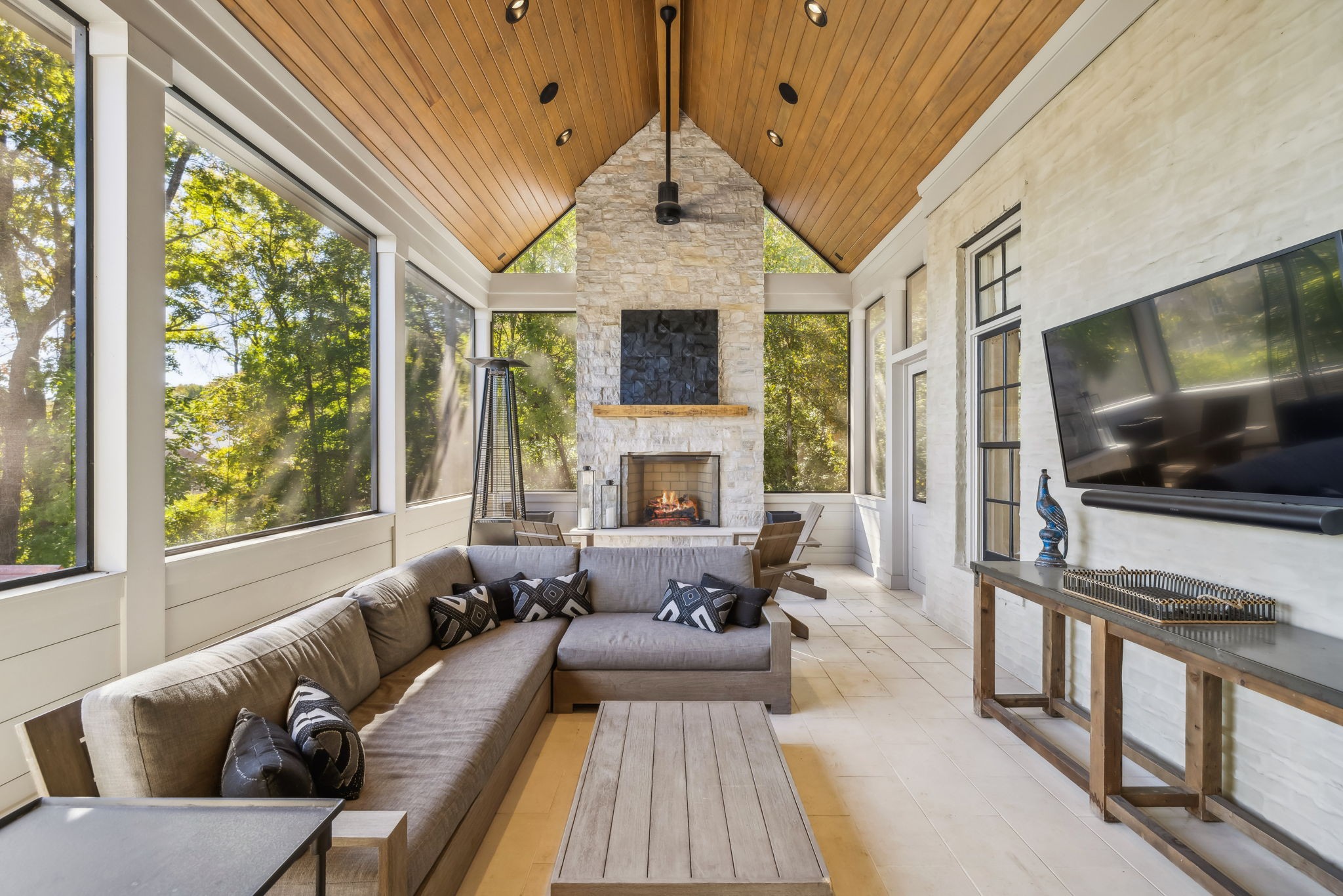 305 Morning Mist Ln