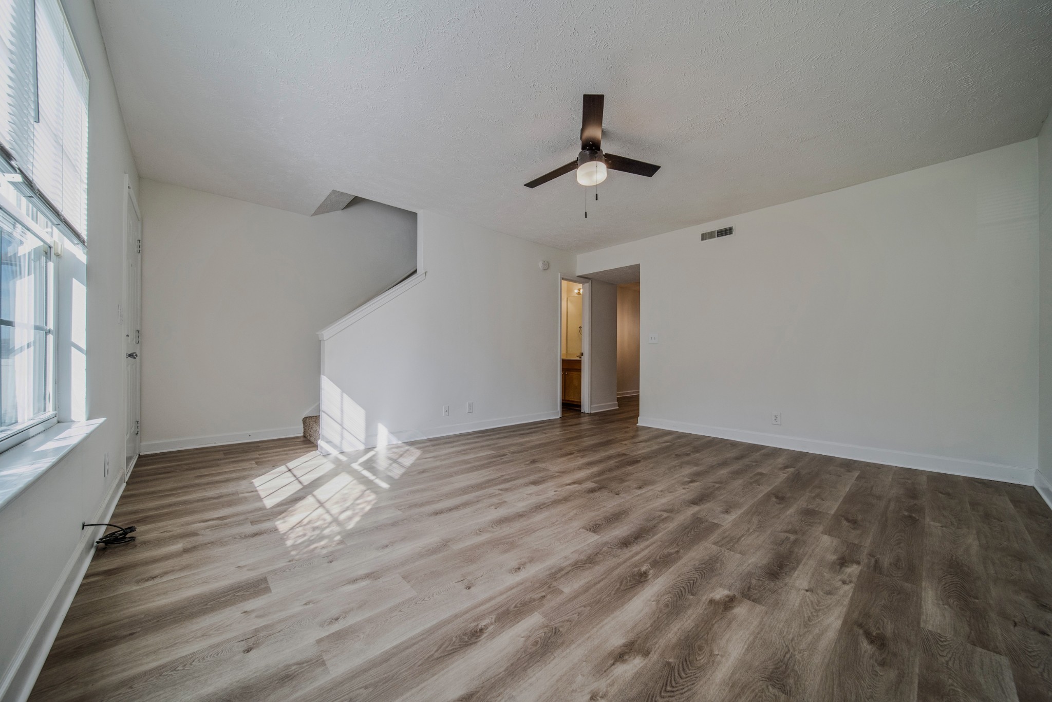 522 Crossway Ave Unit: B