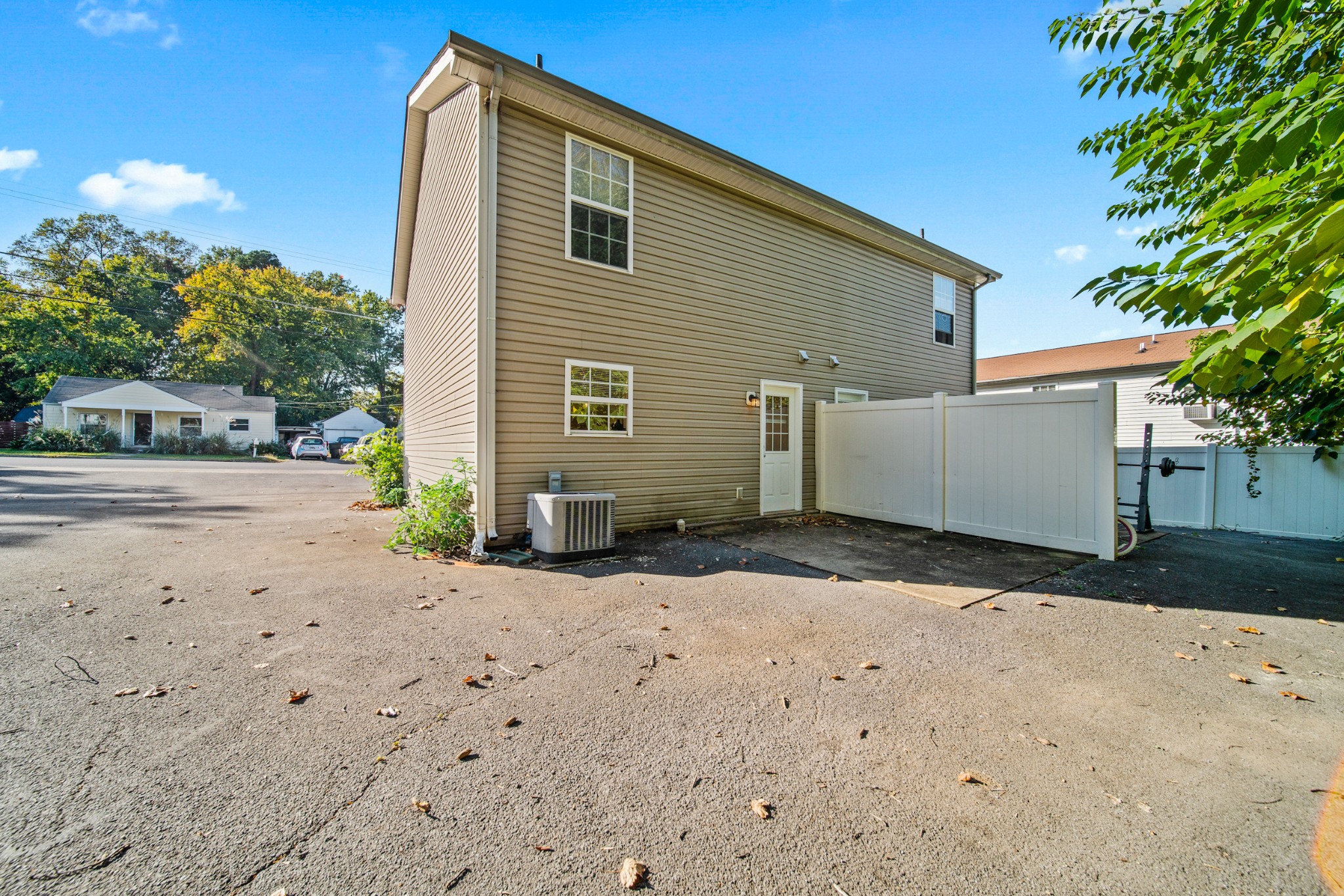 522 Crossway Ave Unit: B