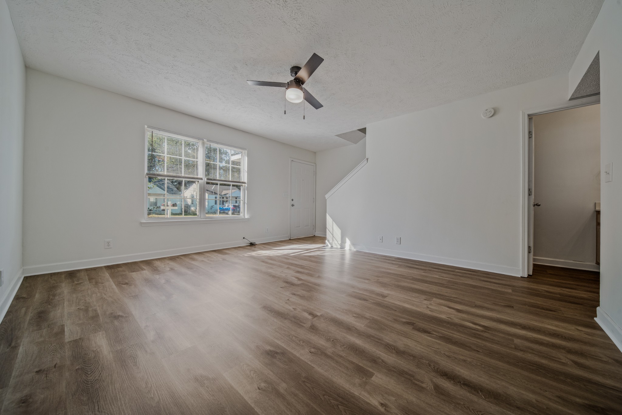 522 Crossway Ave Unit: B