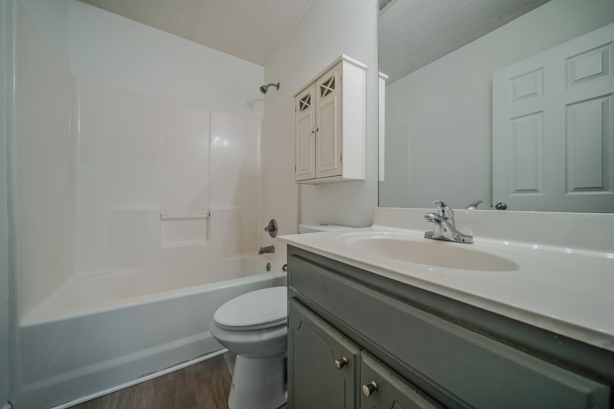 522 Crossway Ave Unit: B