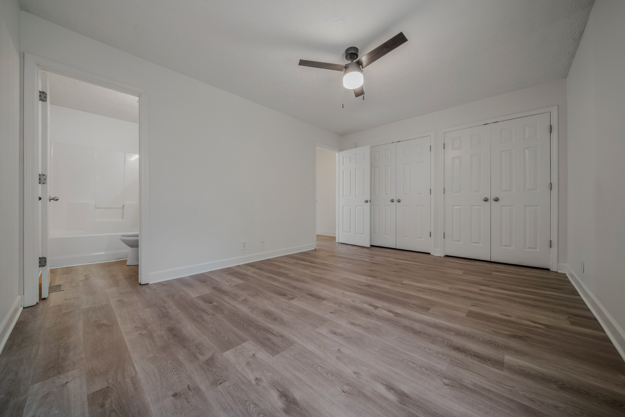 522 Crossway Ave Unit: B