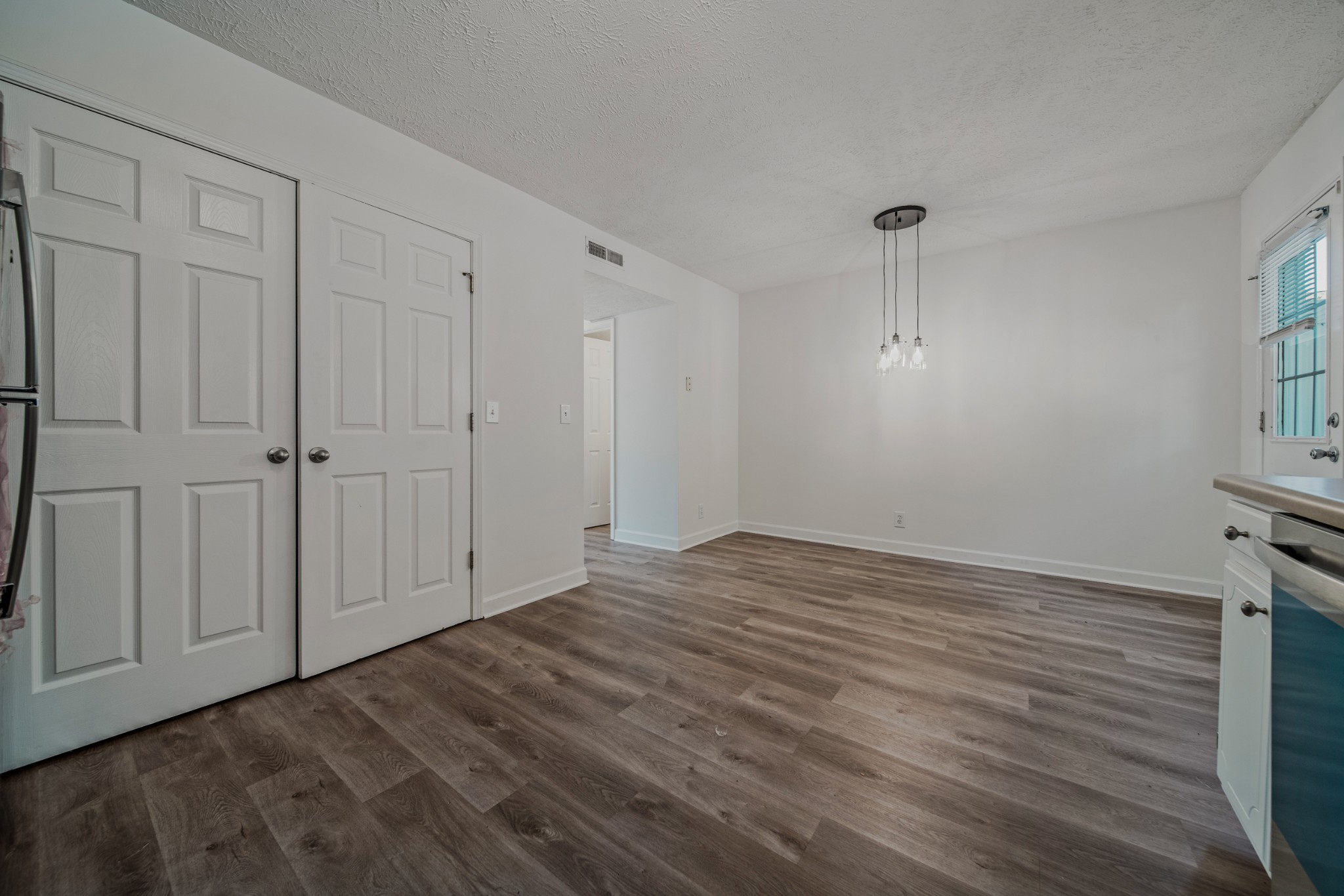 522 Crossway Ave Unit: B