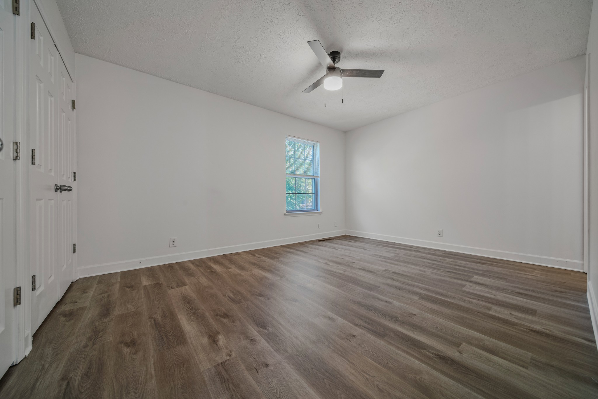 522 Crossway Ave Unit: B