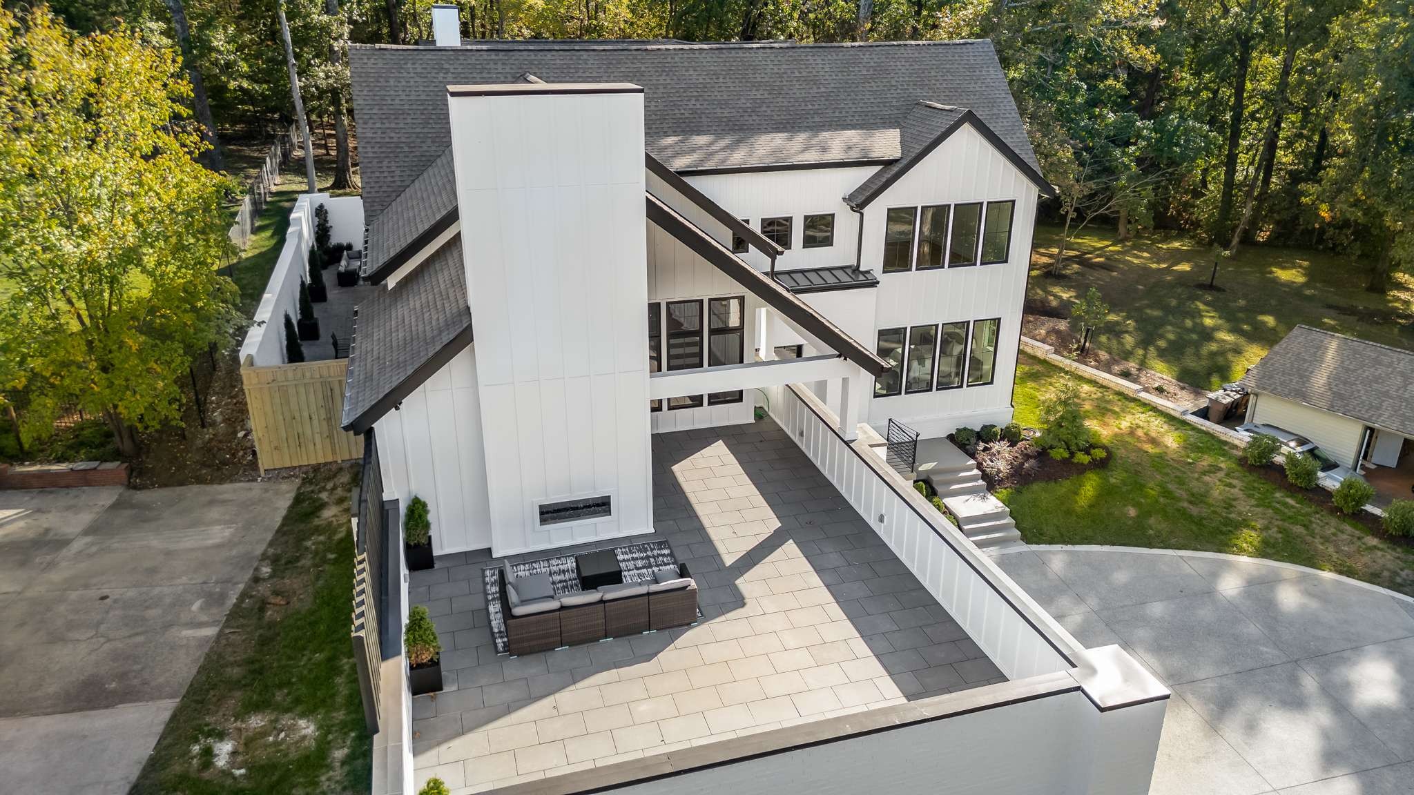 6437 Brownlee Dr