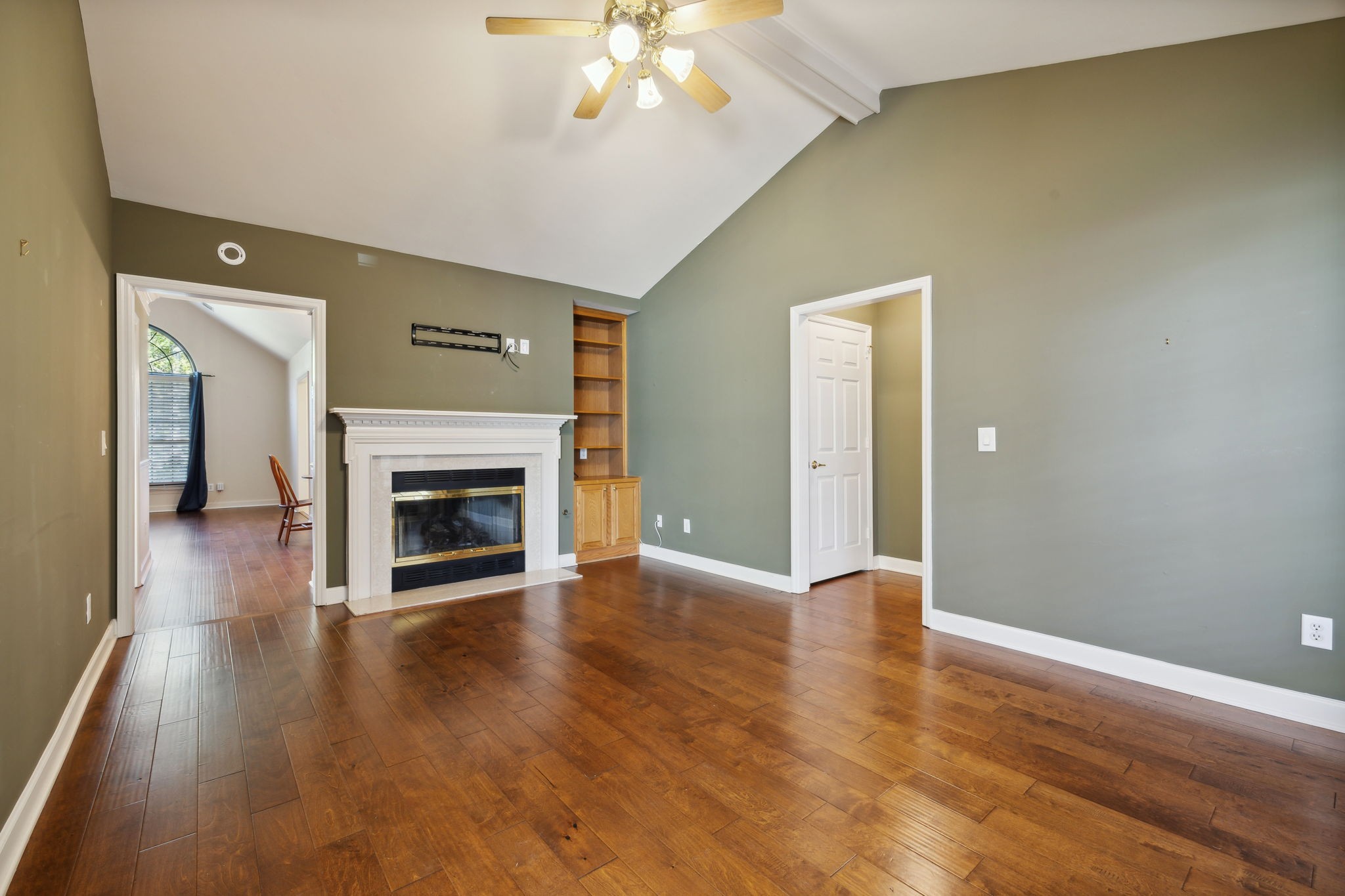 6035 Sunrise Cir