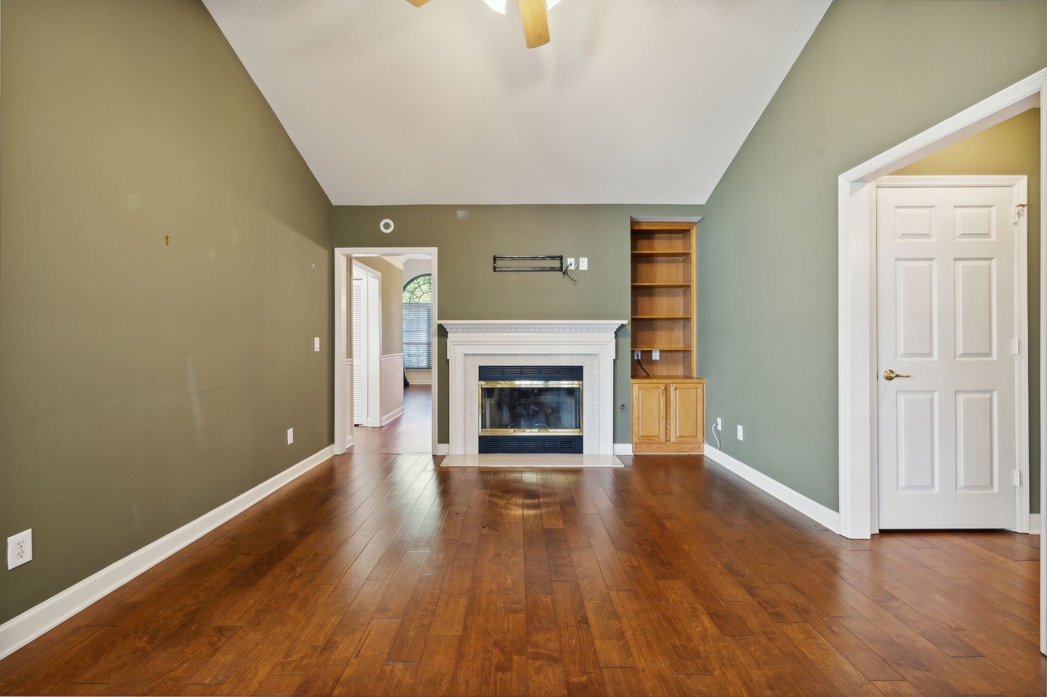 6035 Sunrise Cir
