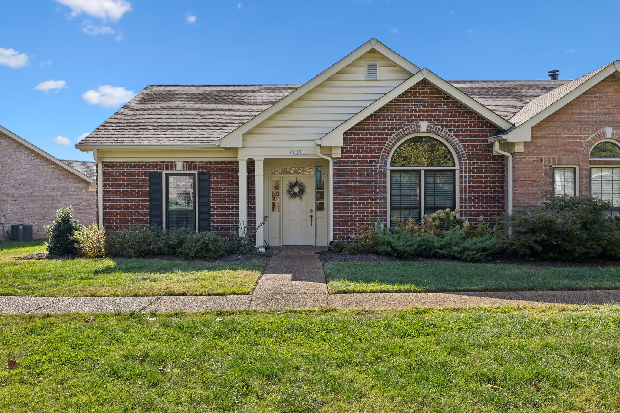 6035 Sunrise Cir