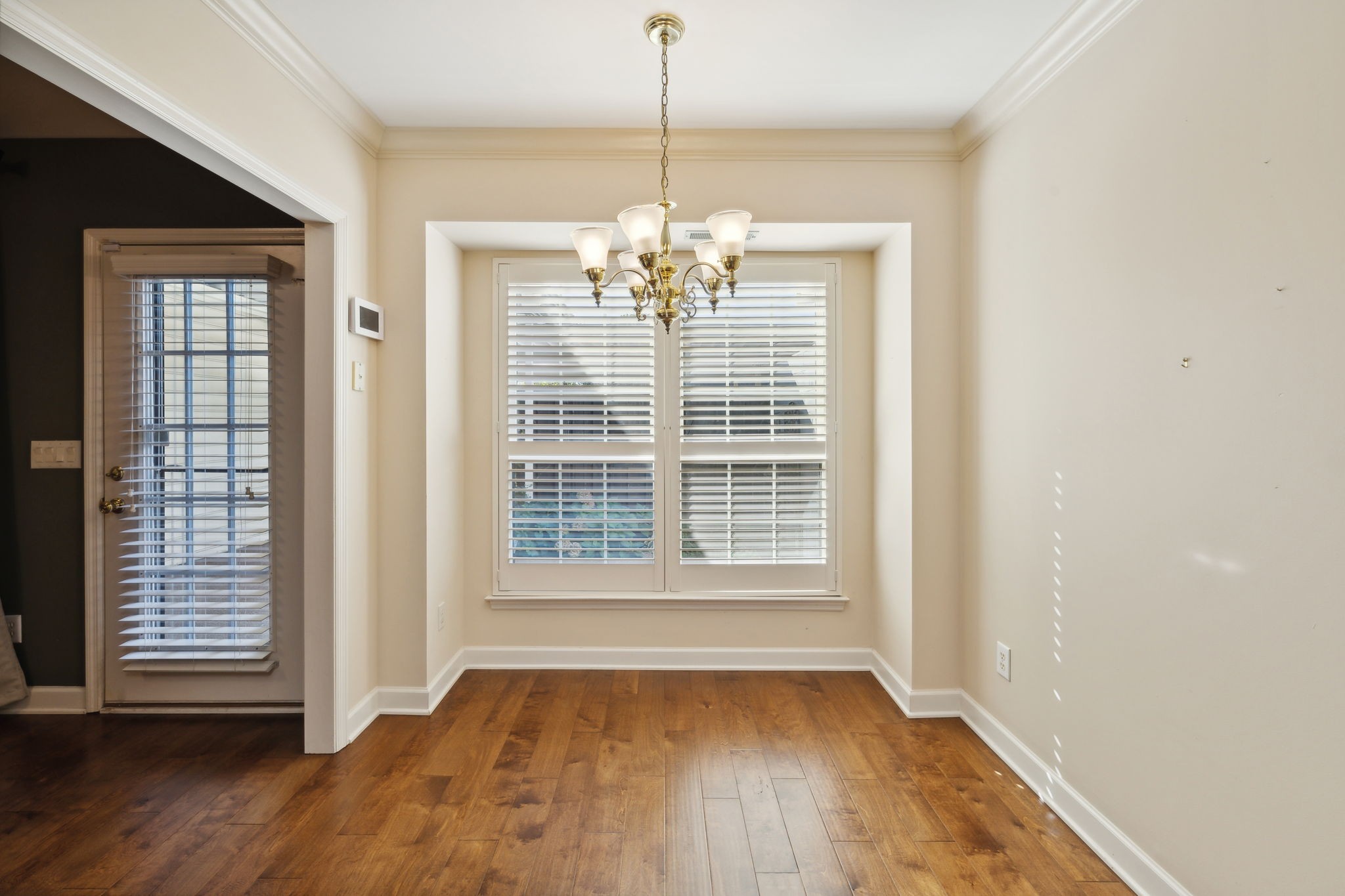 6035 Sunrise Cir