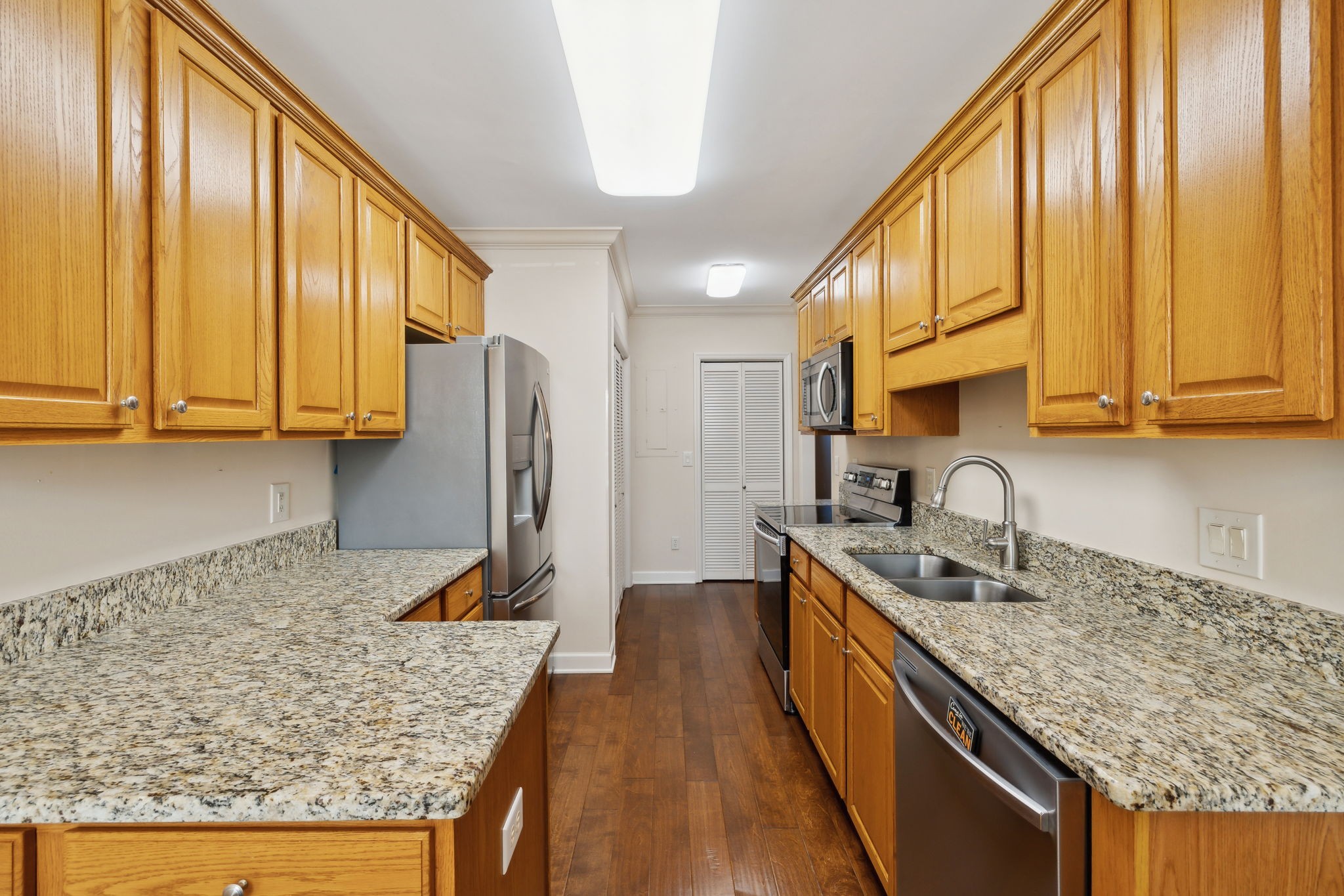 6035 Sunrise Cir