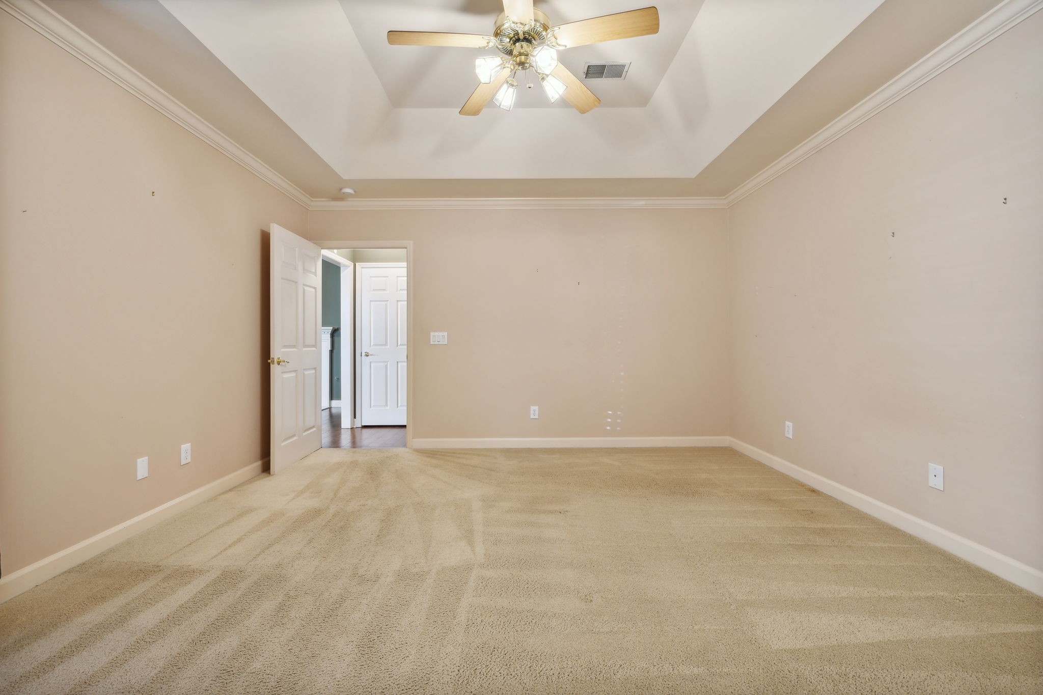 6035 Sunrise Cir