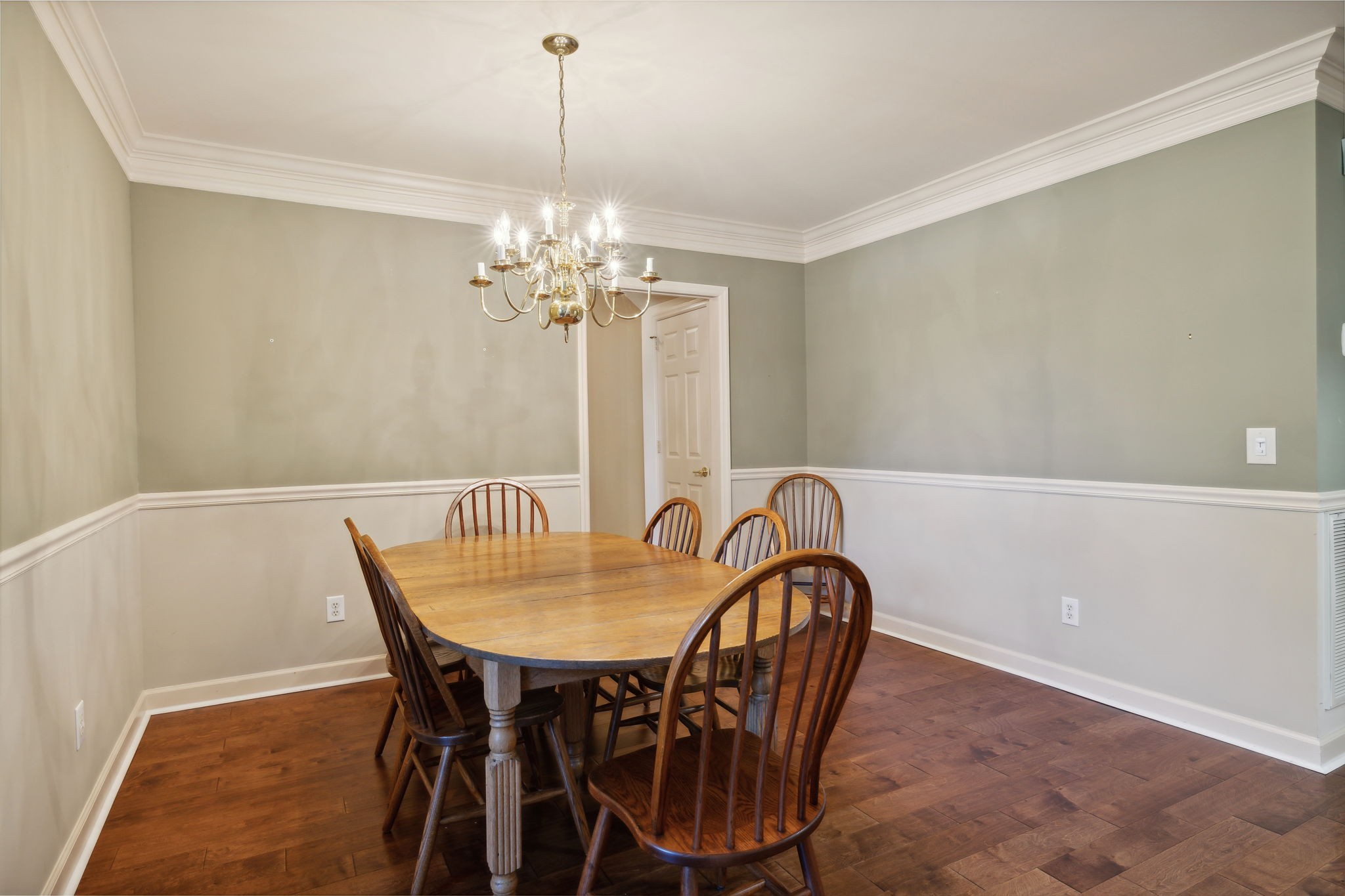 6035 Sunrise Cir