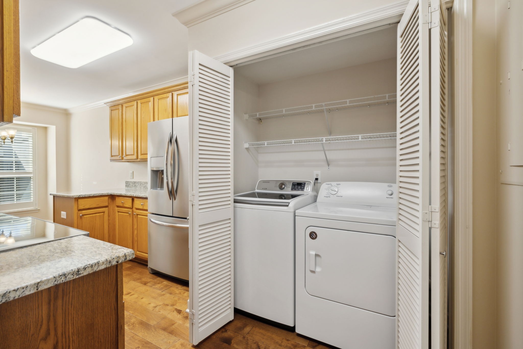 6035 Sunrise Cir