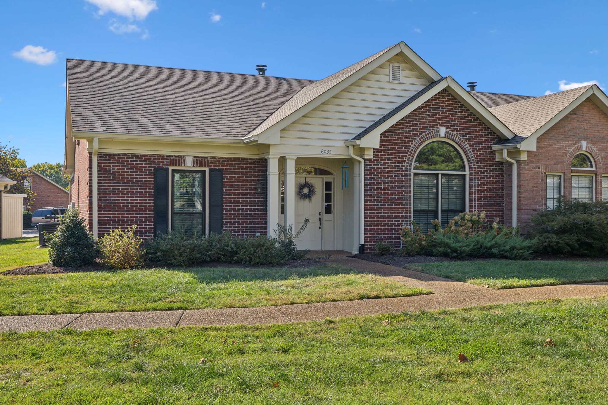 6035 Sunrise Cir