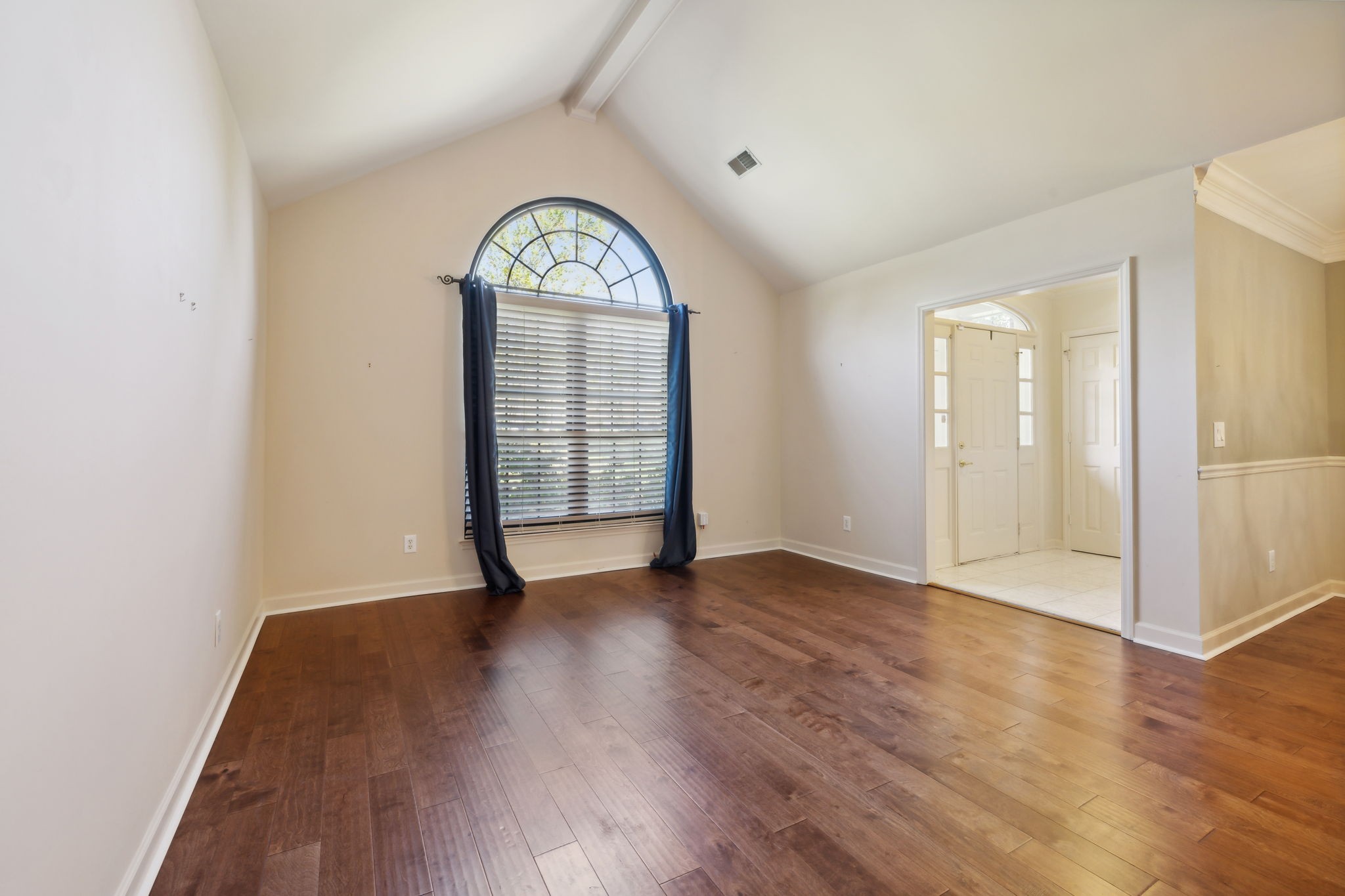 6035 Sunrise Cir