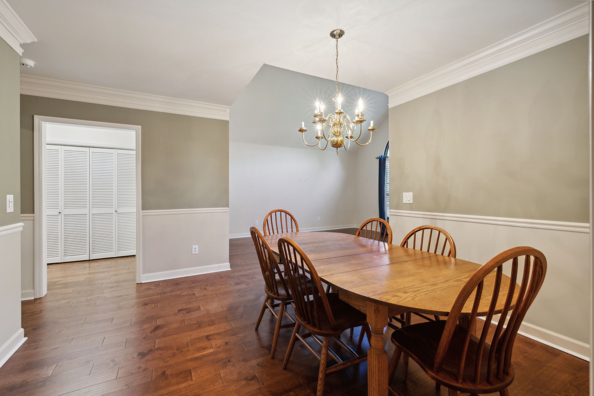 6035 Sunrise Cir