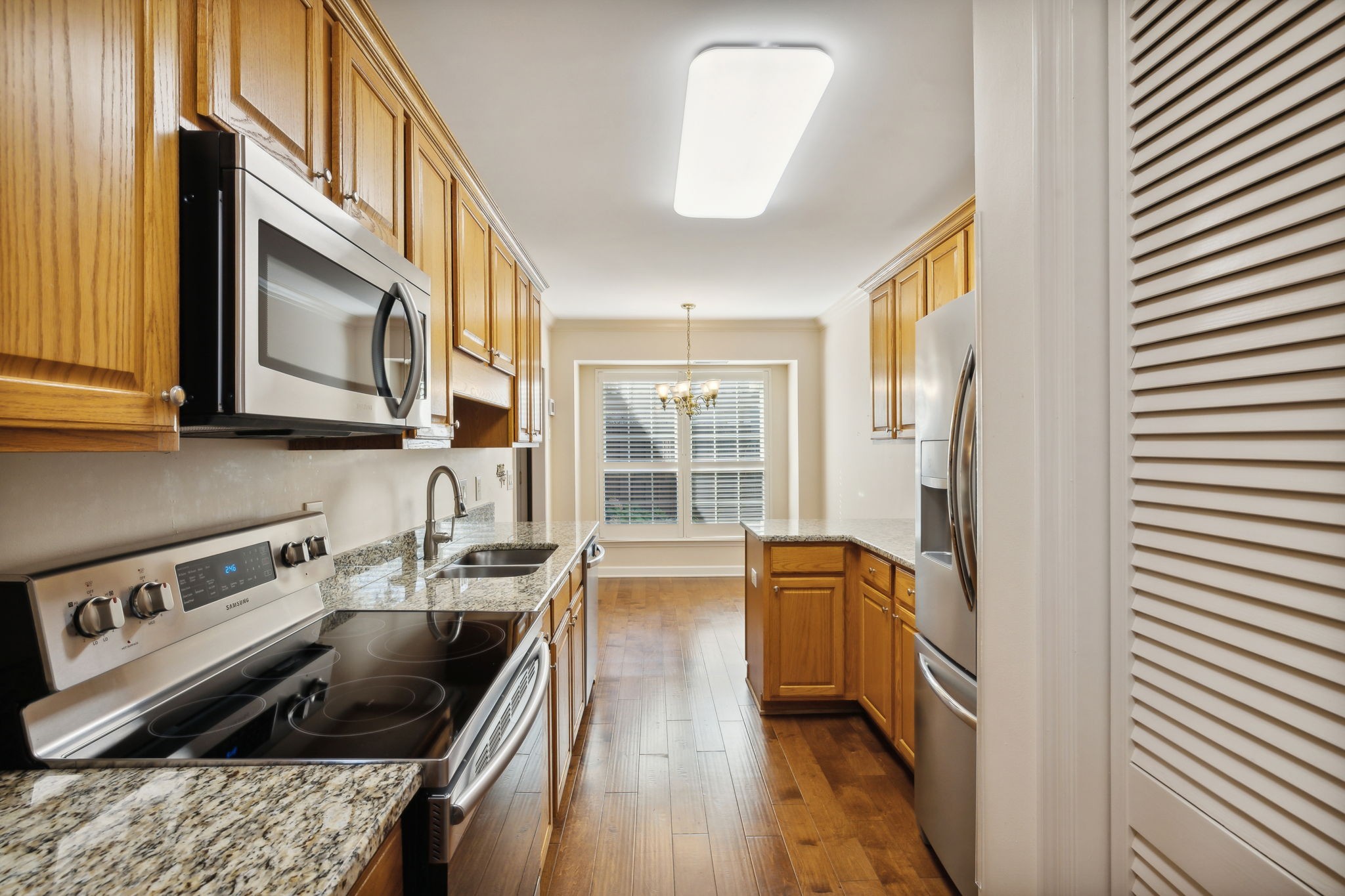 6035 Sunrise Cir