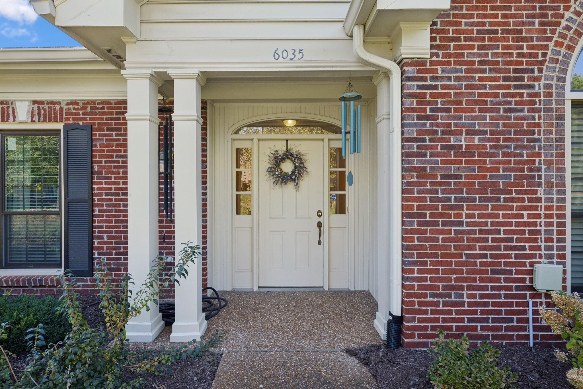 6035 Sunrise Cir