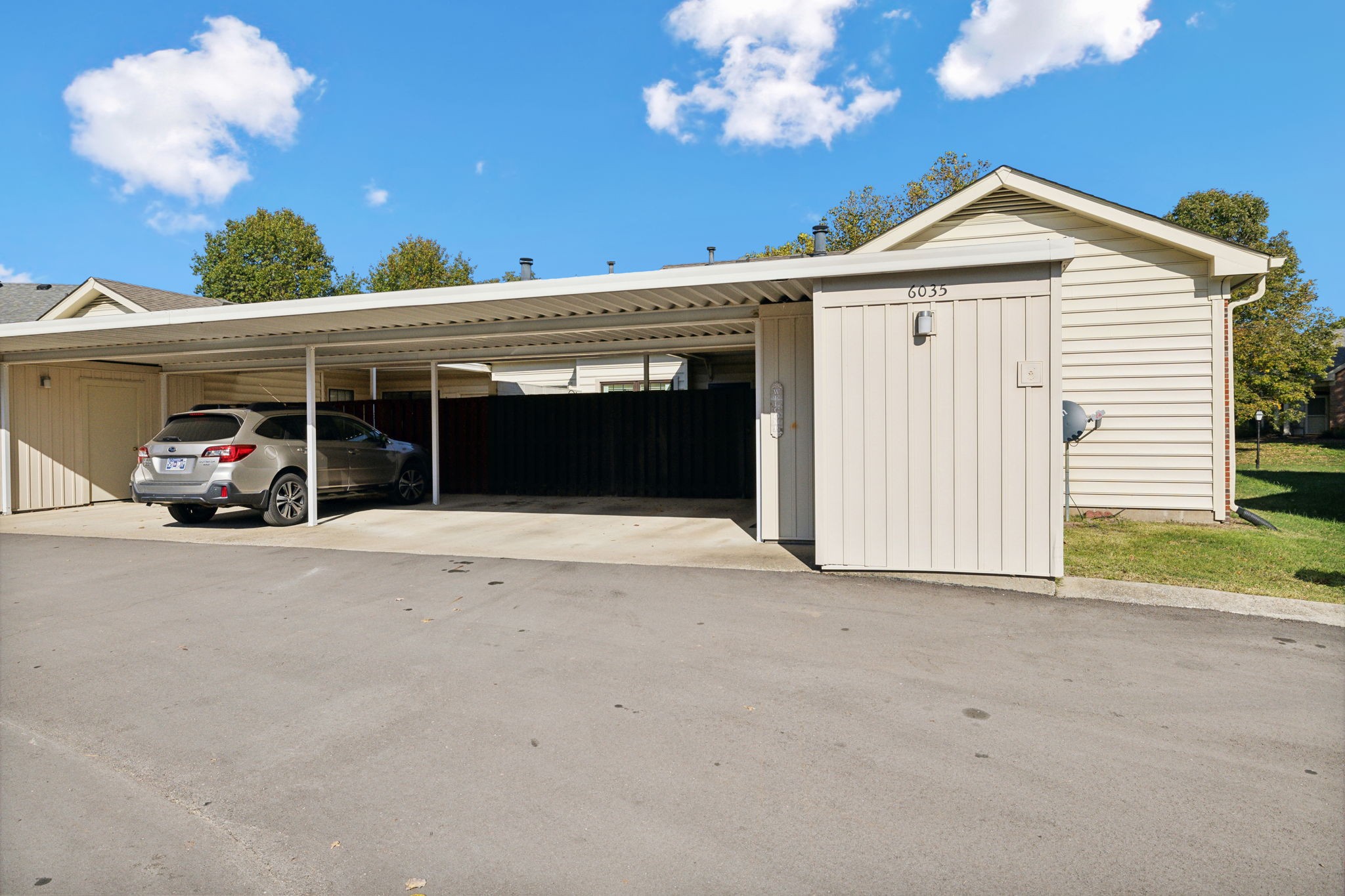 6035 Sunrise Cir