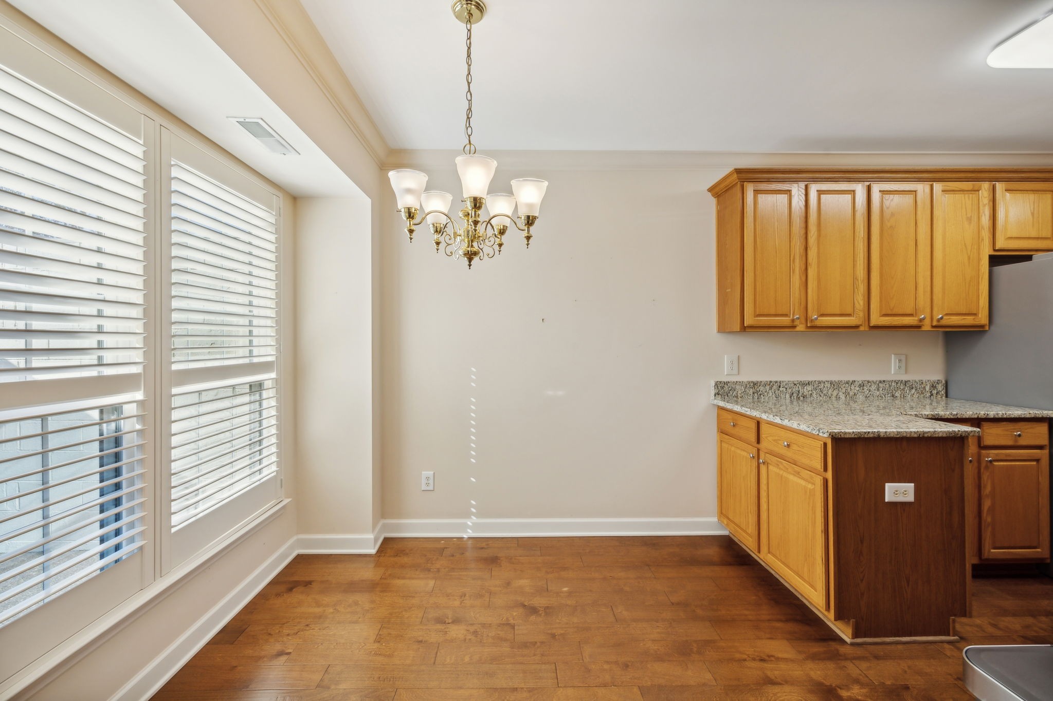 6035 Sunrise Cir